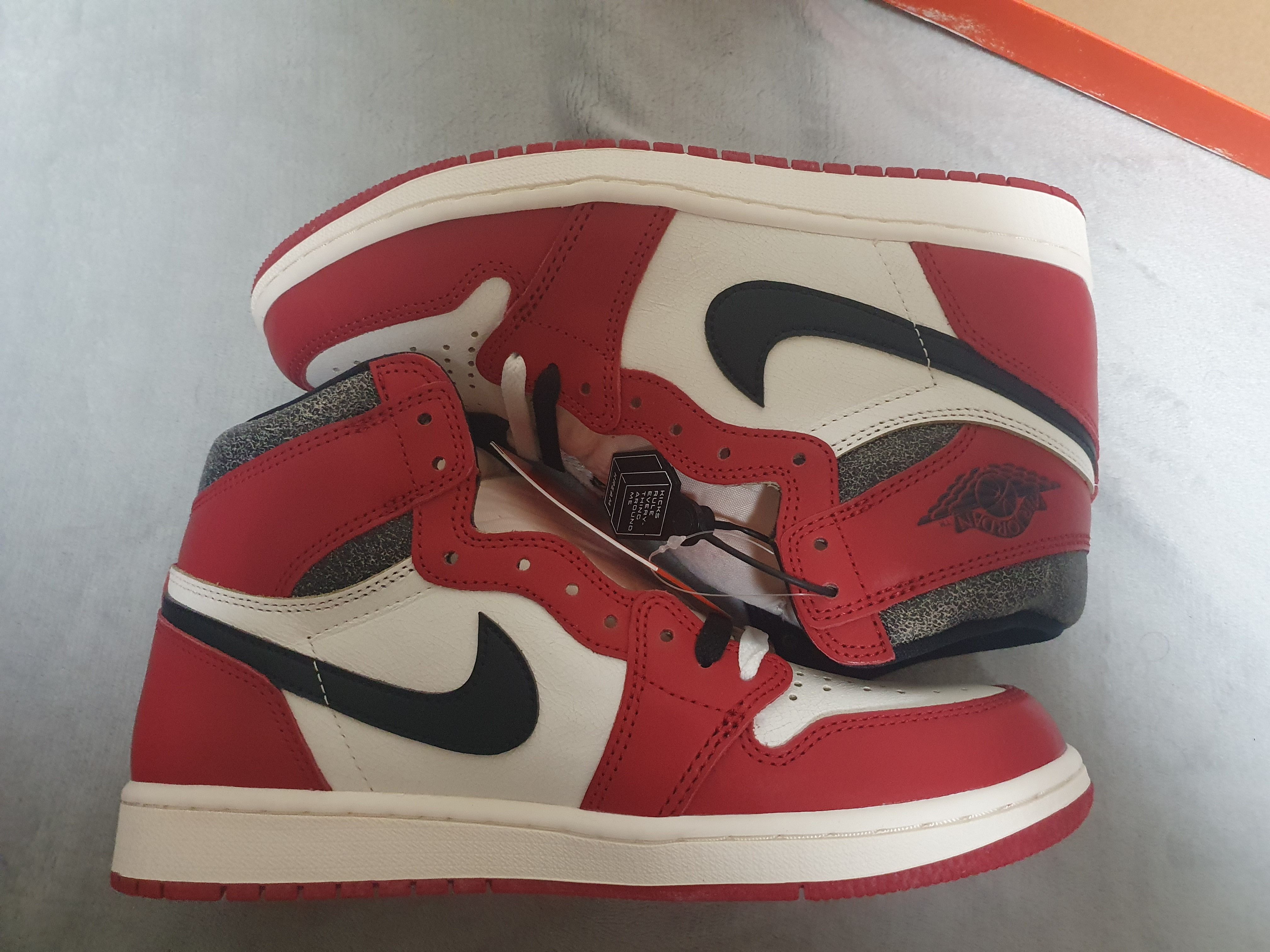 Nike Air Jordan 1 High OG "Lost & Found/Chicago"