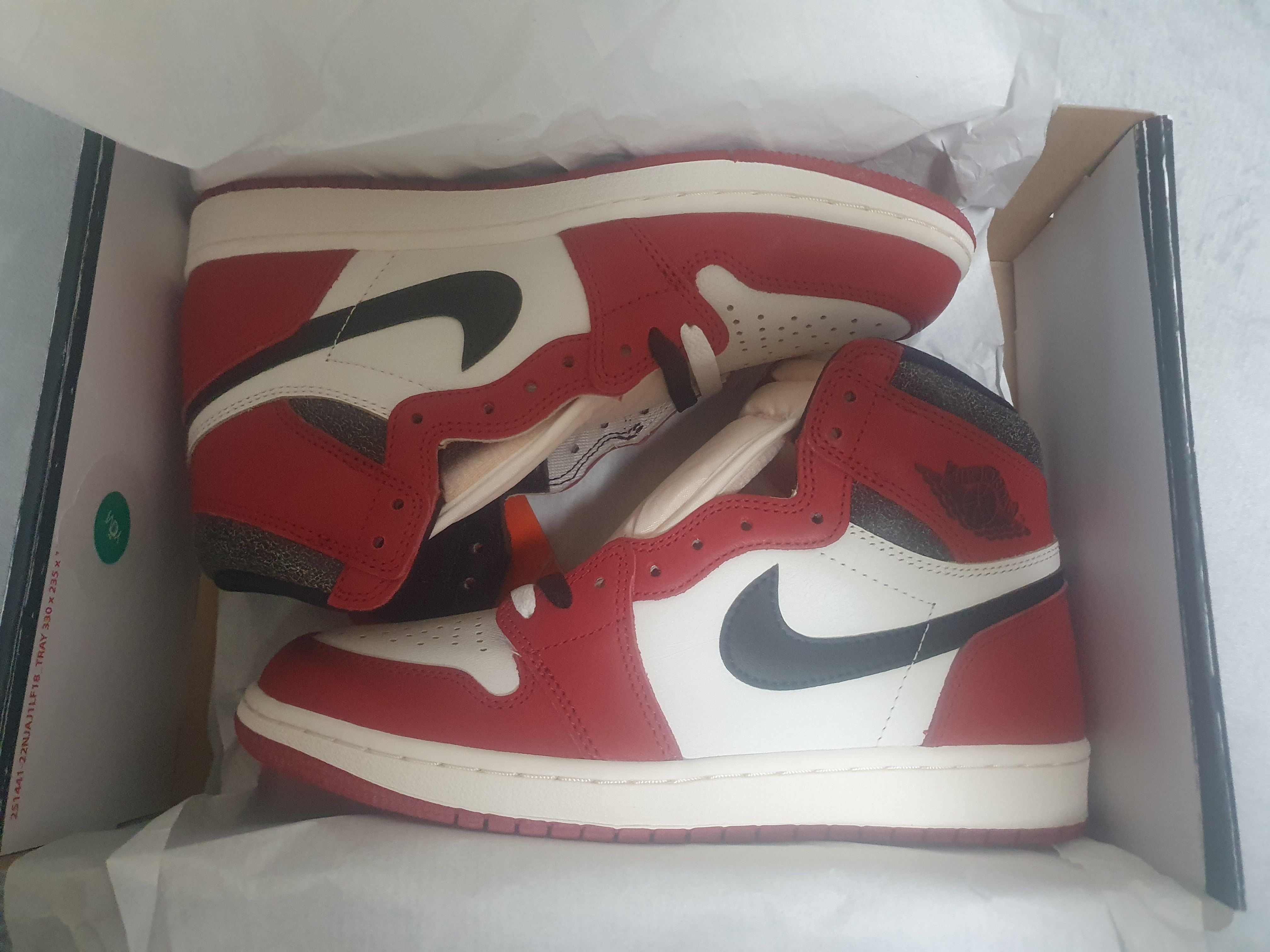 Nike Air Jordan 1 High OG "Lost & Found/Chicago"