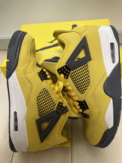 Nike Air Jordan 4 "Tour Yellow"