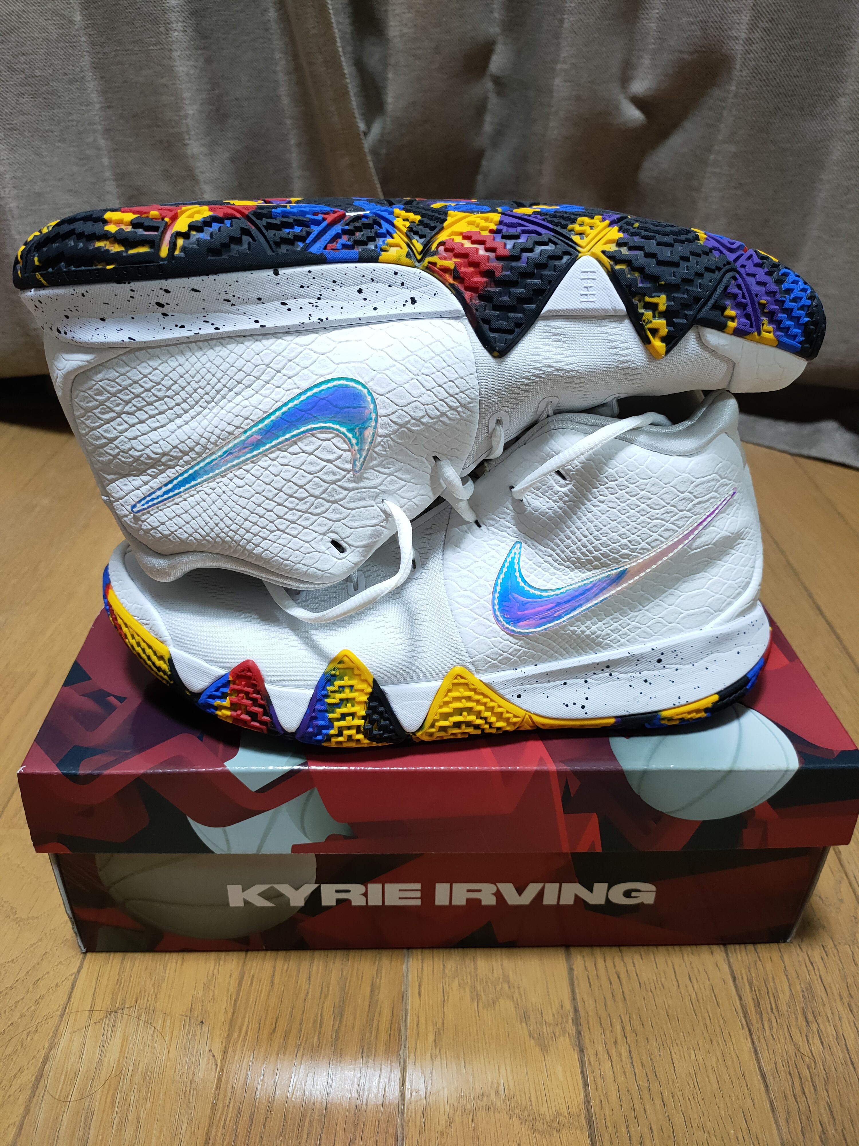 Nike Kyrie 4 "NCAA"