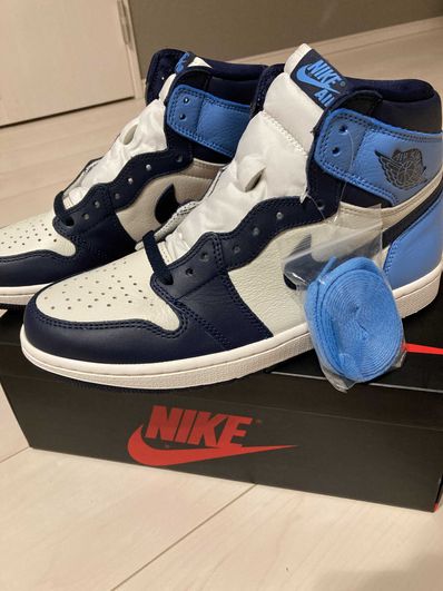 Nike Air Jordan 1 Retro High OG "Obsidian/University Blue"