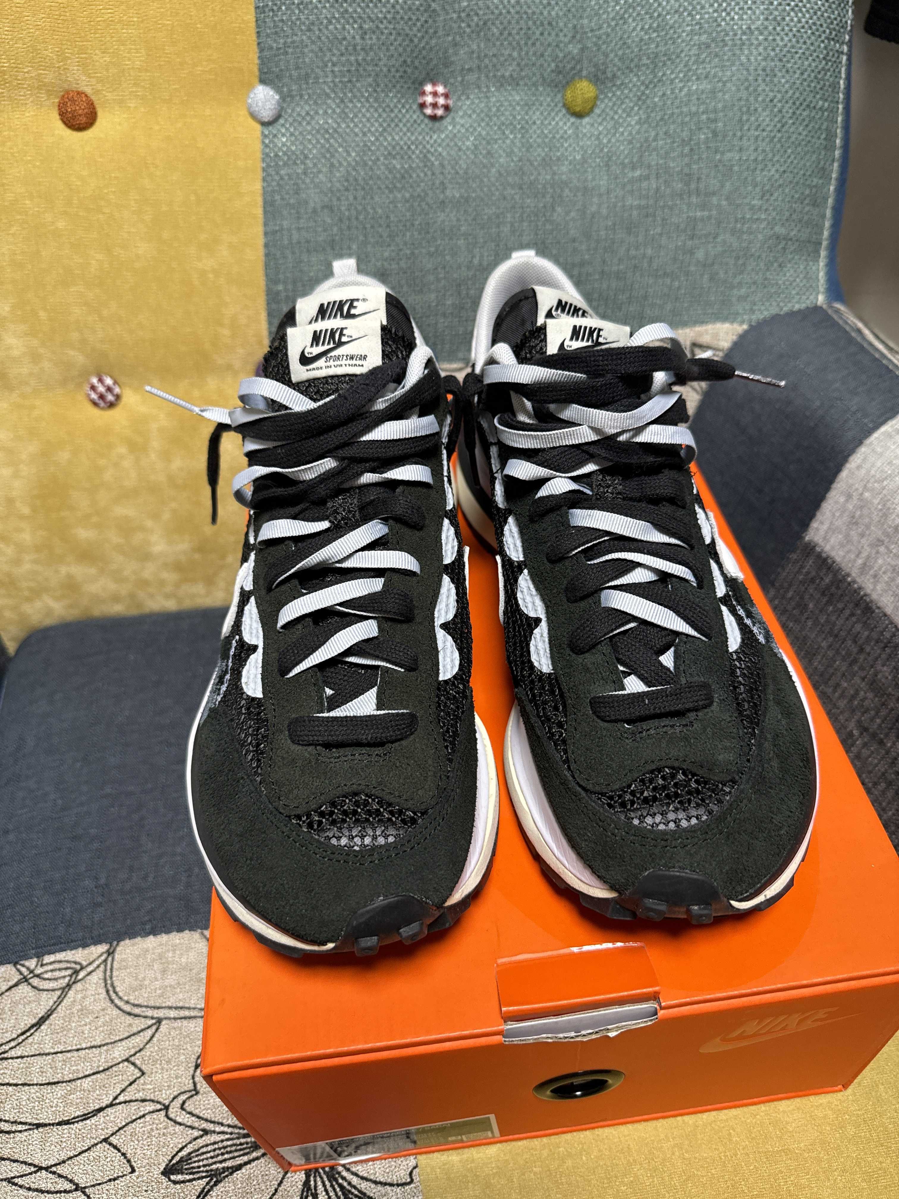 sacai × Nike Vapor Waffle "Black and White"