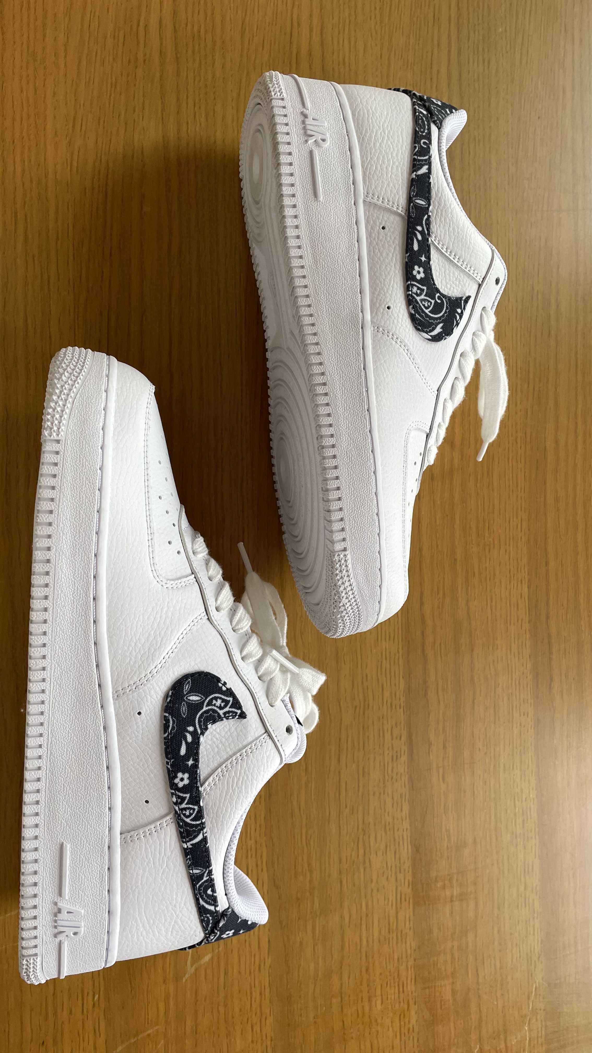 Nike Women's Air Force 1 Low '07 Essential "Black Paisley"