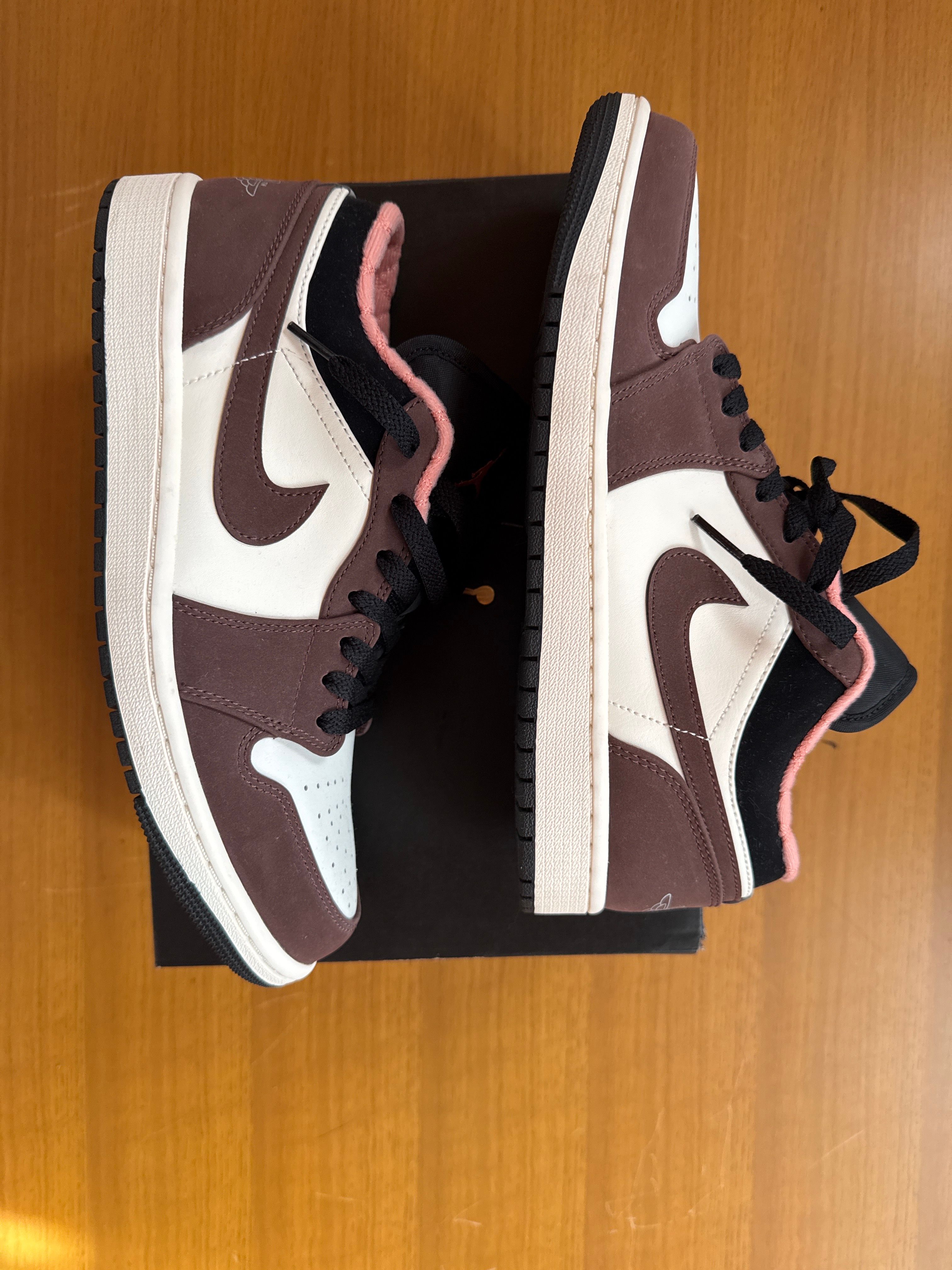 Nike Air Jordan 1 Low SE "Light Chocolate" / "Mocha Brown"