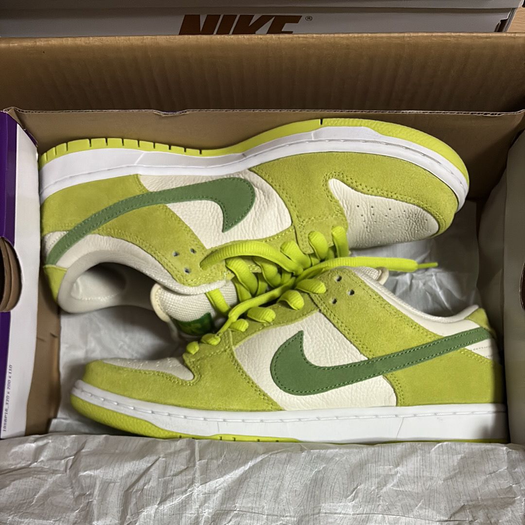 Nike SB Dunk Low "Green Apple"