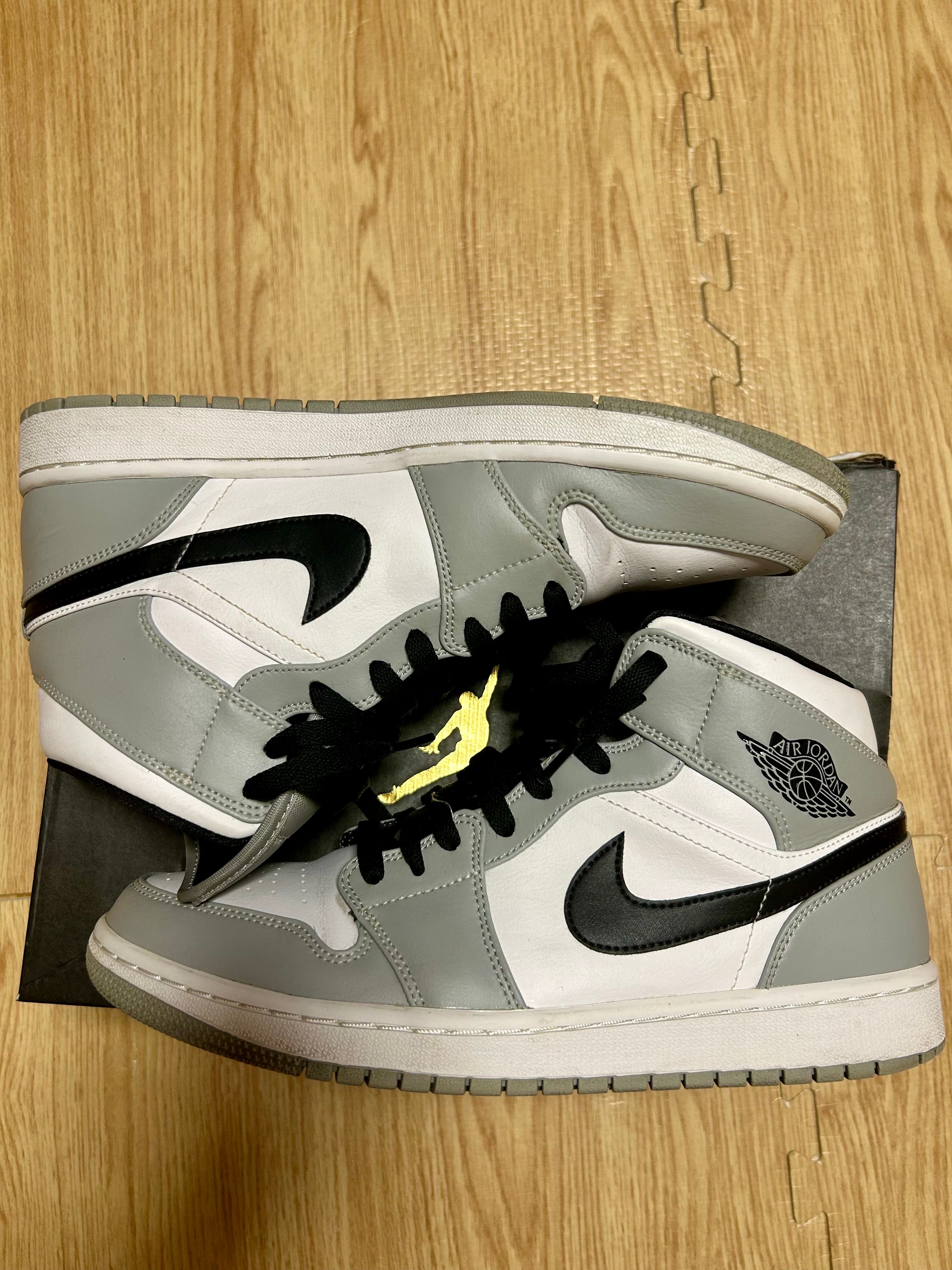 Nike Air Jordan 1 Mid "Light Smoke Grey/White/Black"