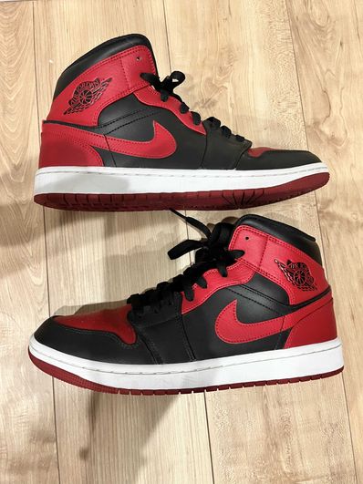 Nike Air Jordan 1 Mid "Bred"