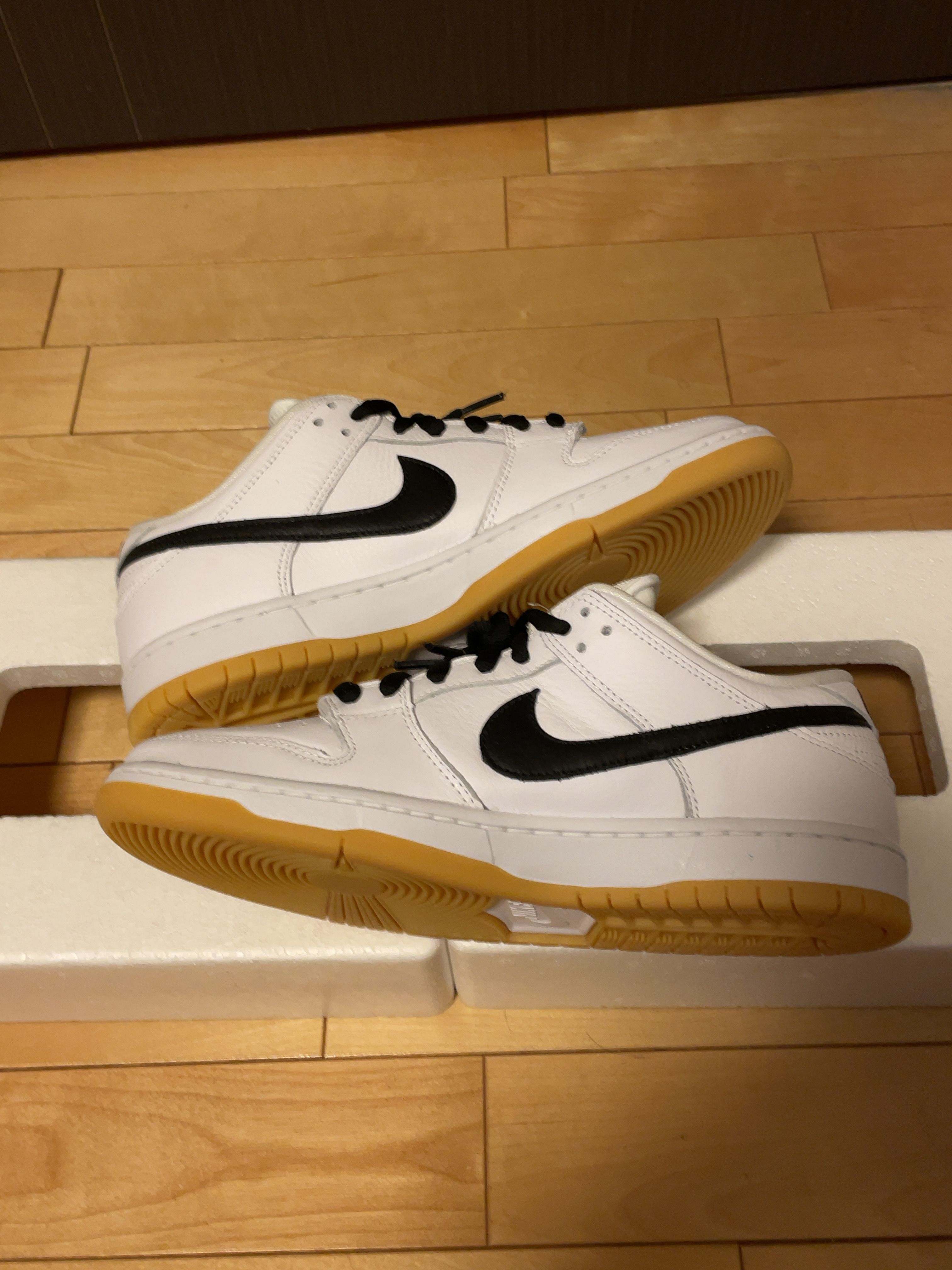Nike SB Dunk Low Pro "White/Black-White-Gum Light Brown"