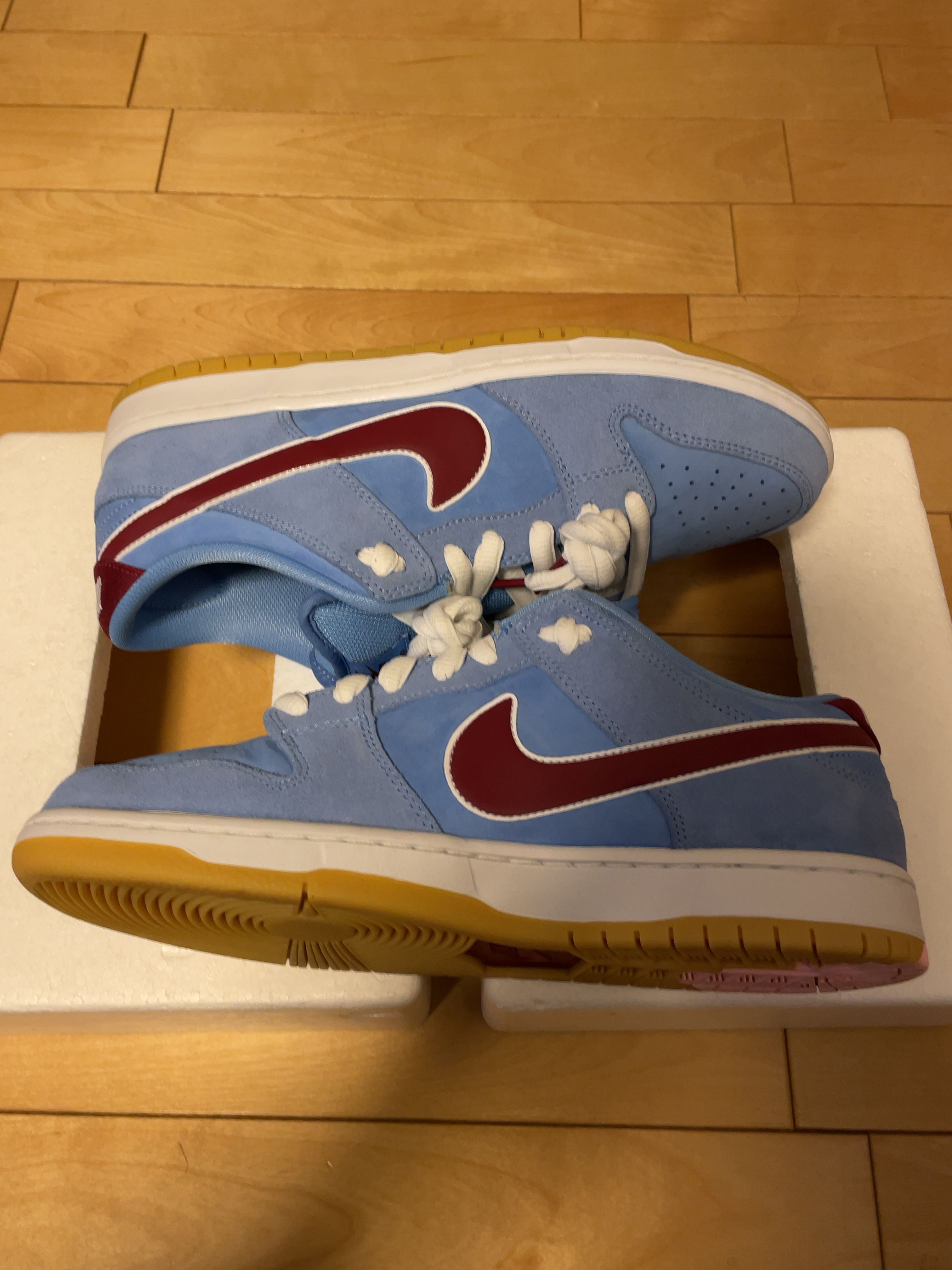 Nike SB Dunk Low Pro "Philadelphia Phillies/Valor Blue and Team Maroon"