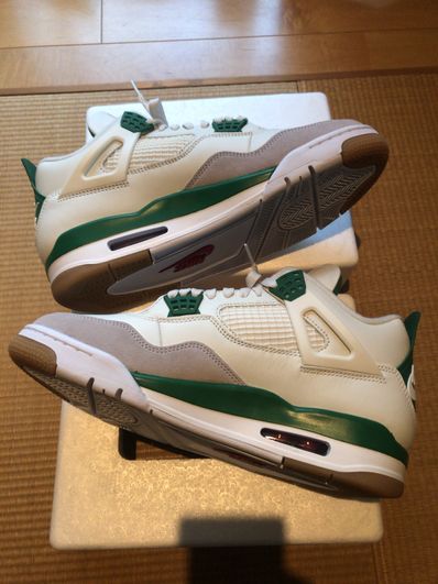 Nike SB × Air Jordan 4 Retro SP "Pine Green"