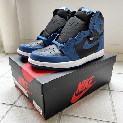 Nike Air Jordan 1 Retro High OG "Dark Marina Blue"