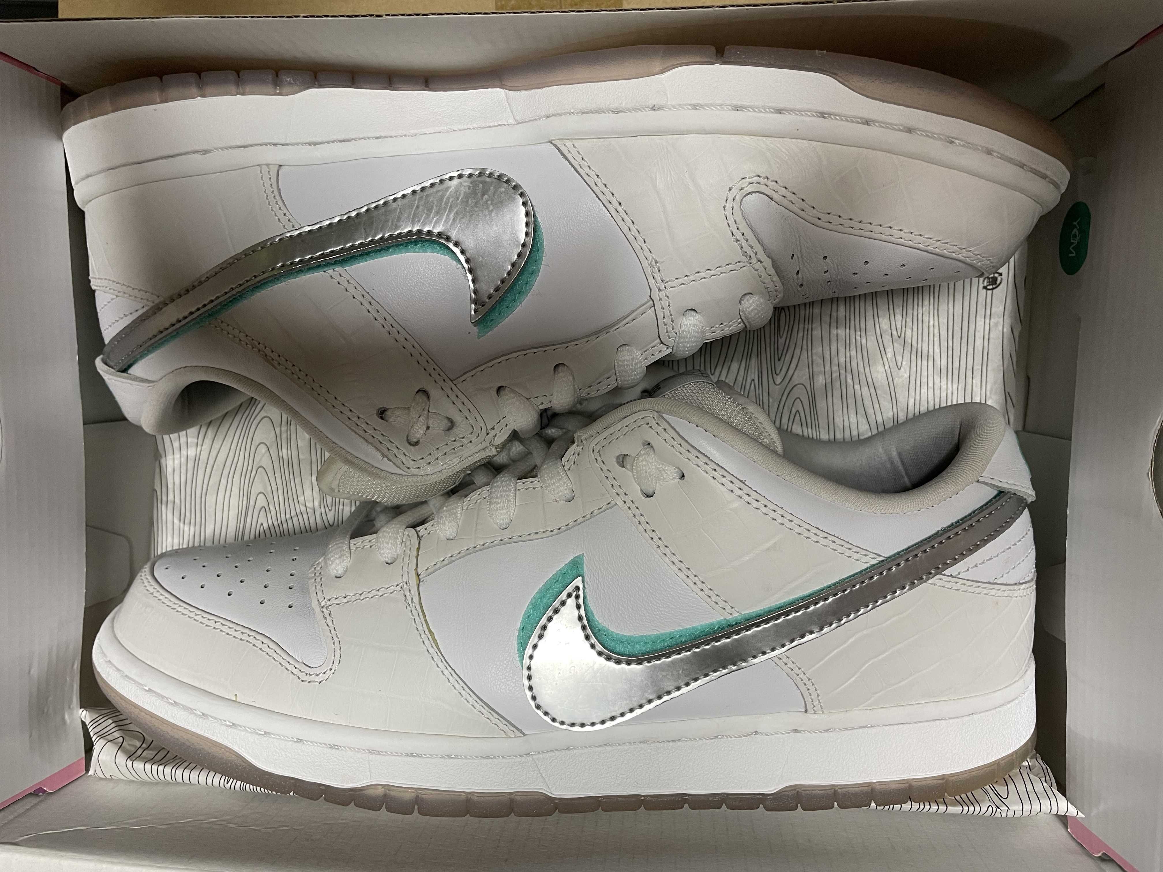 Diamond Supply Co. × Nike SB Dunk Low Pro "White"