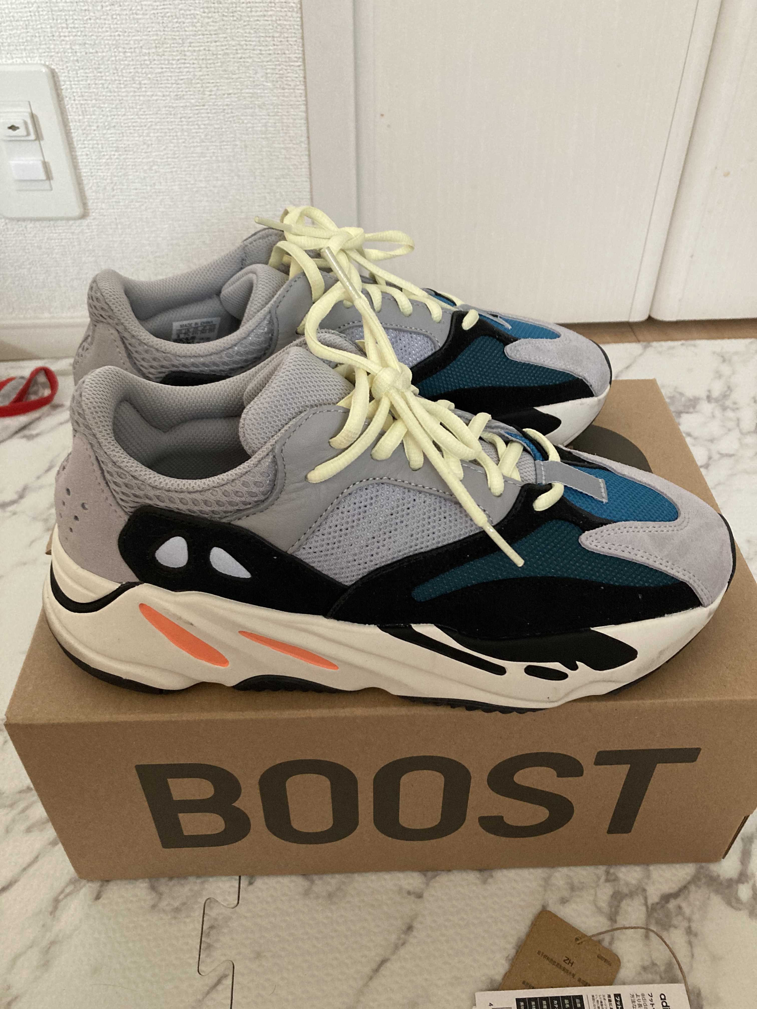 adidas yeezy 700 wave