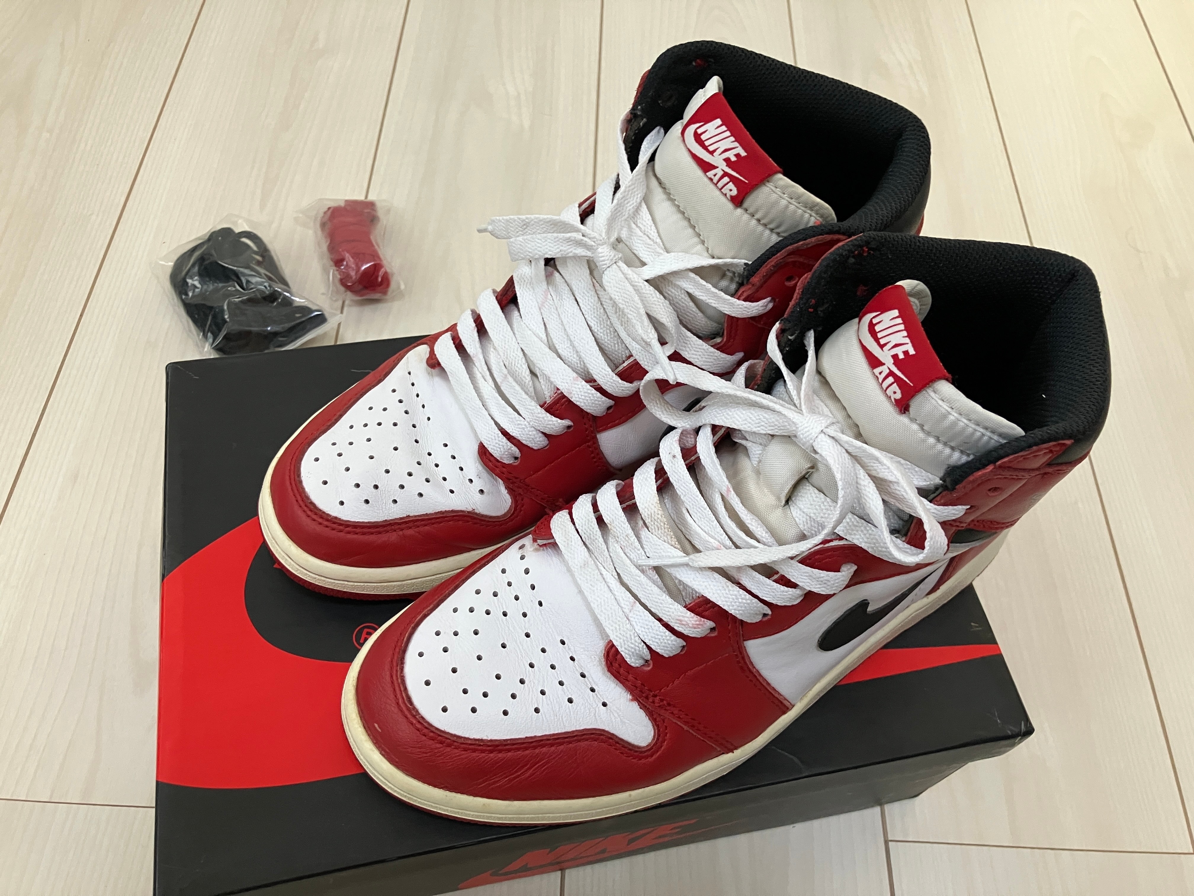 Nike Air Jordan 1 Retro High "Chicago" (2015)