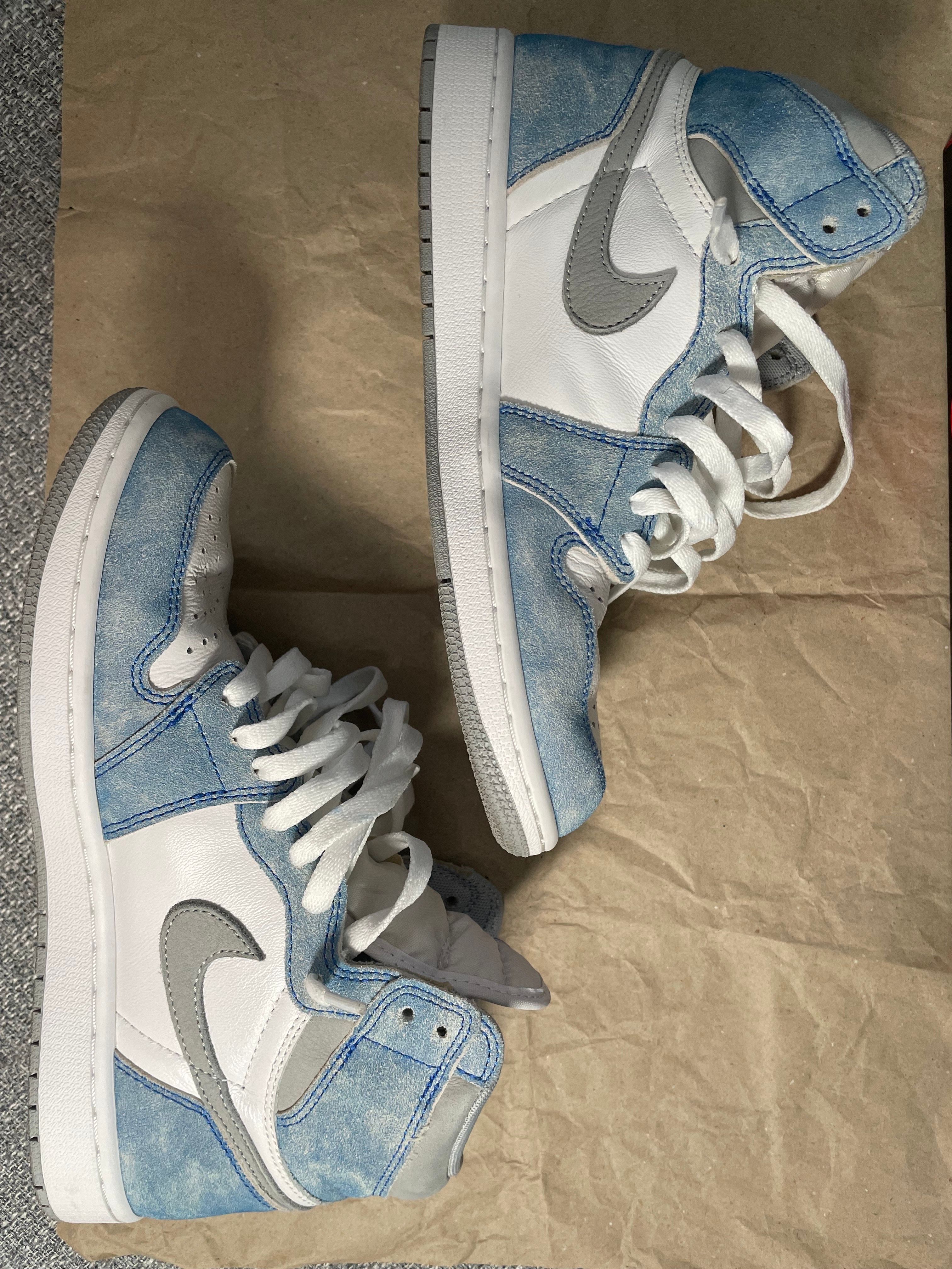 Nike Air Jordan 1 High OG "Hyper Royal"
