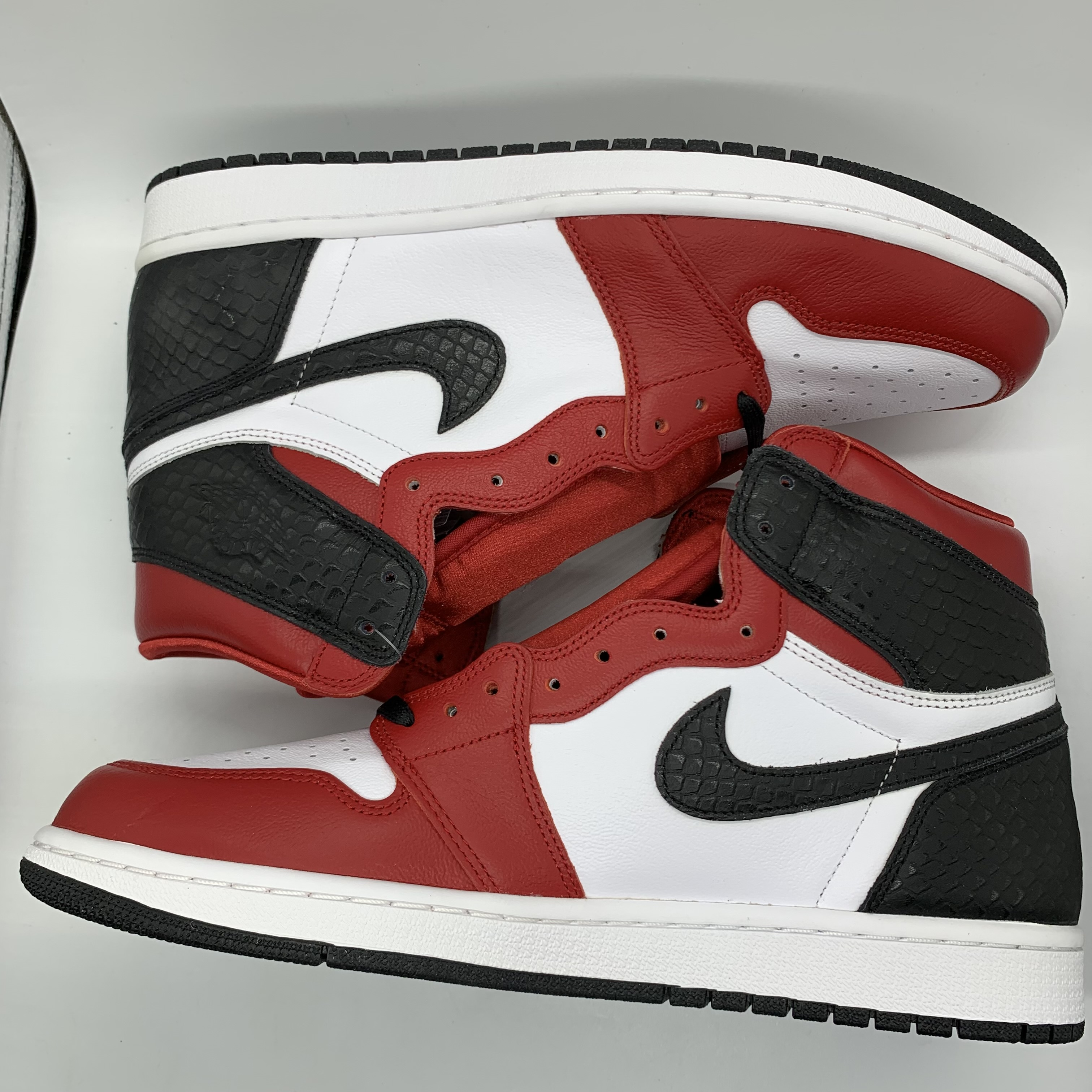 Nike Women's Air Jordan 1 High OG "Satin Red"