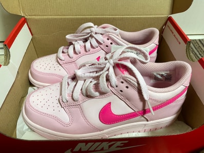 Nike GS Dunk Low "Triple Pink"