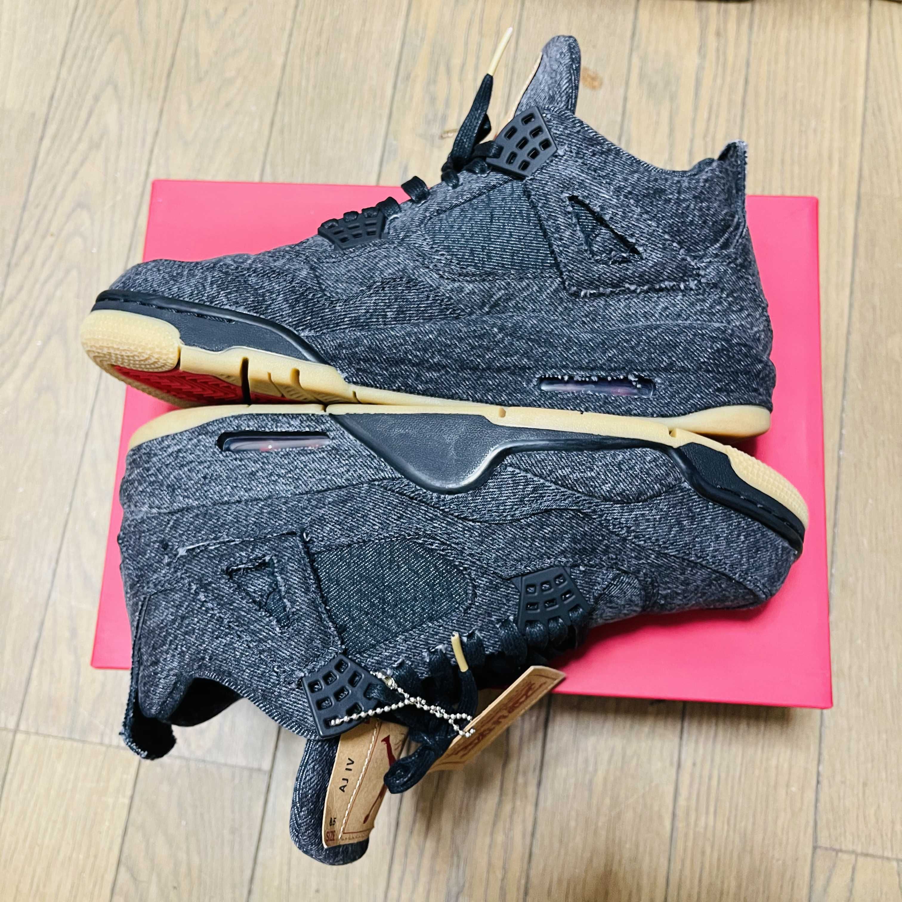 Nike × Levi's Air Jordan 4 "Black Denim" (Tag: ®)
