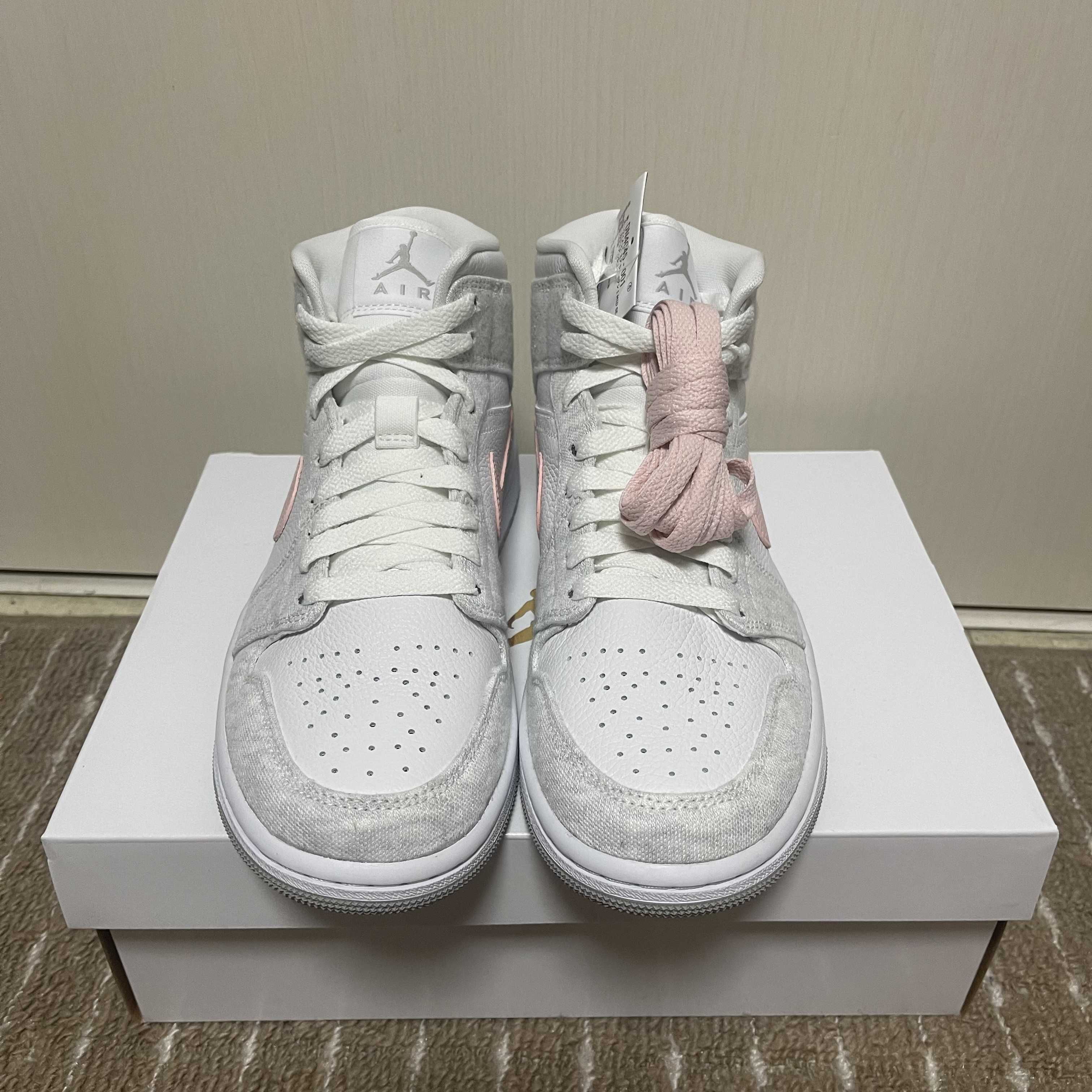 Nike Women's Air Jordan 1 Mid SE "Light Iron Ore"