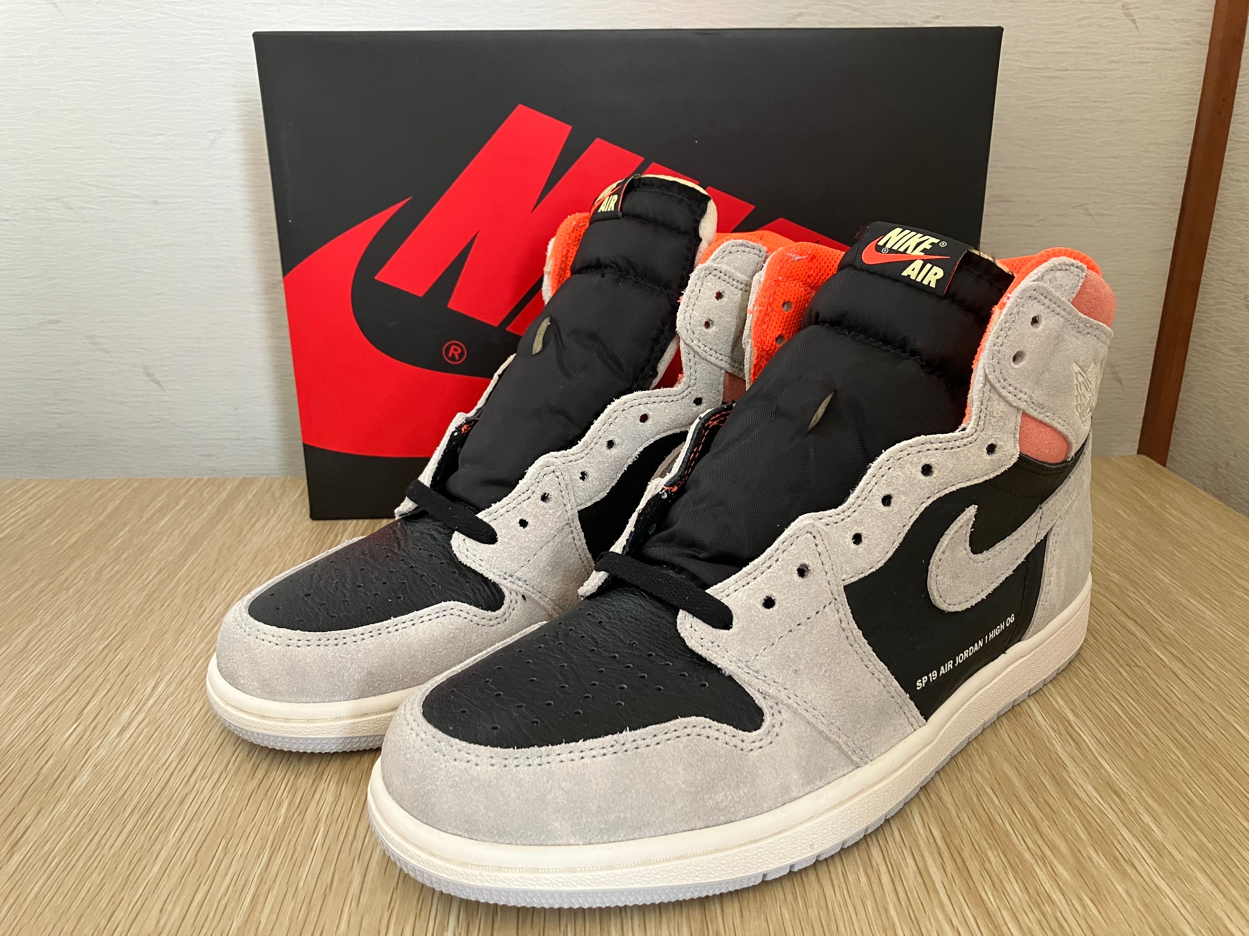 Nike Air Jordan 1 RETRO High OG "Hyper Crimson"