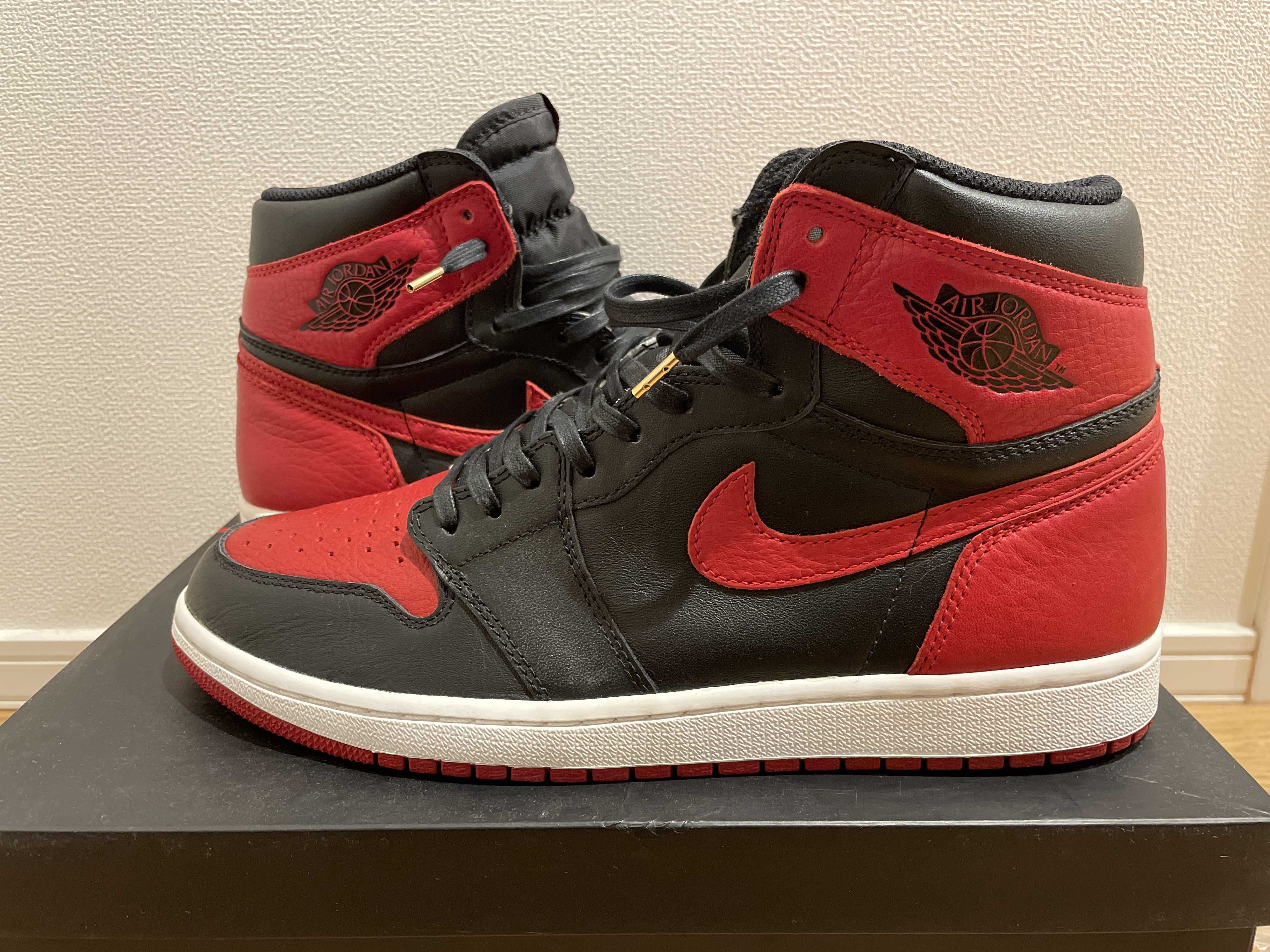 Nike Air Jordan 1 Retro High OG "Bred/Banned" (2016)