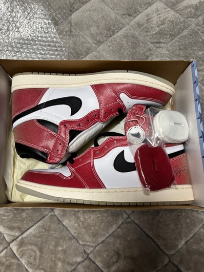 Trophy Room × Nike Air Jordan 1 Retro High OG "Chicago"