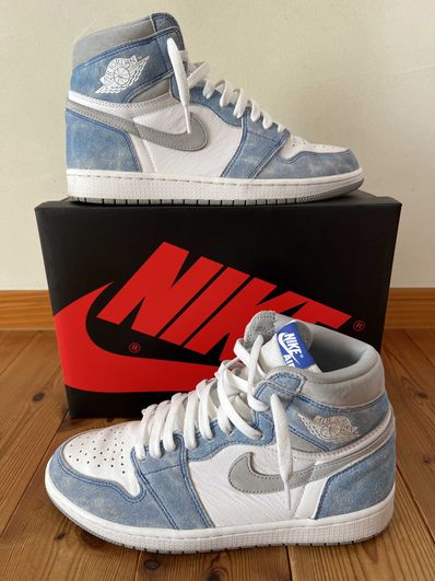 Nike Air Jordan 1 High OG "Hyper Royal"