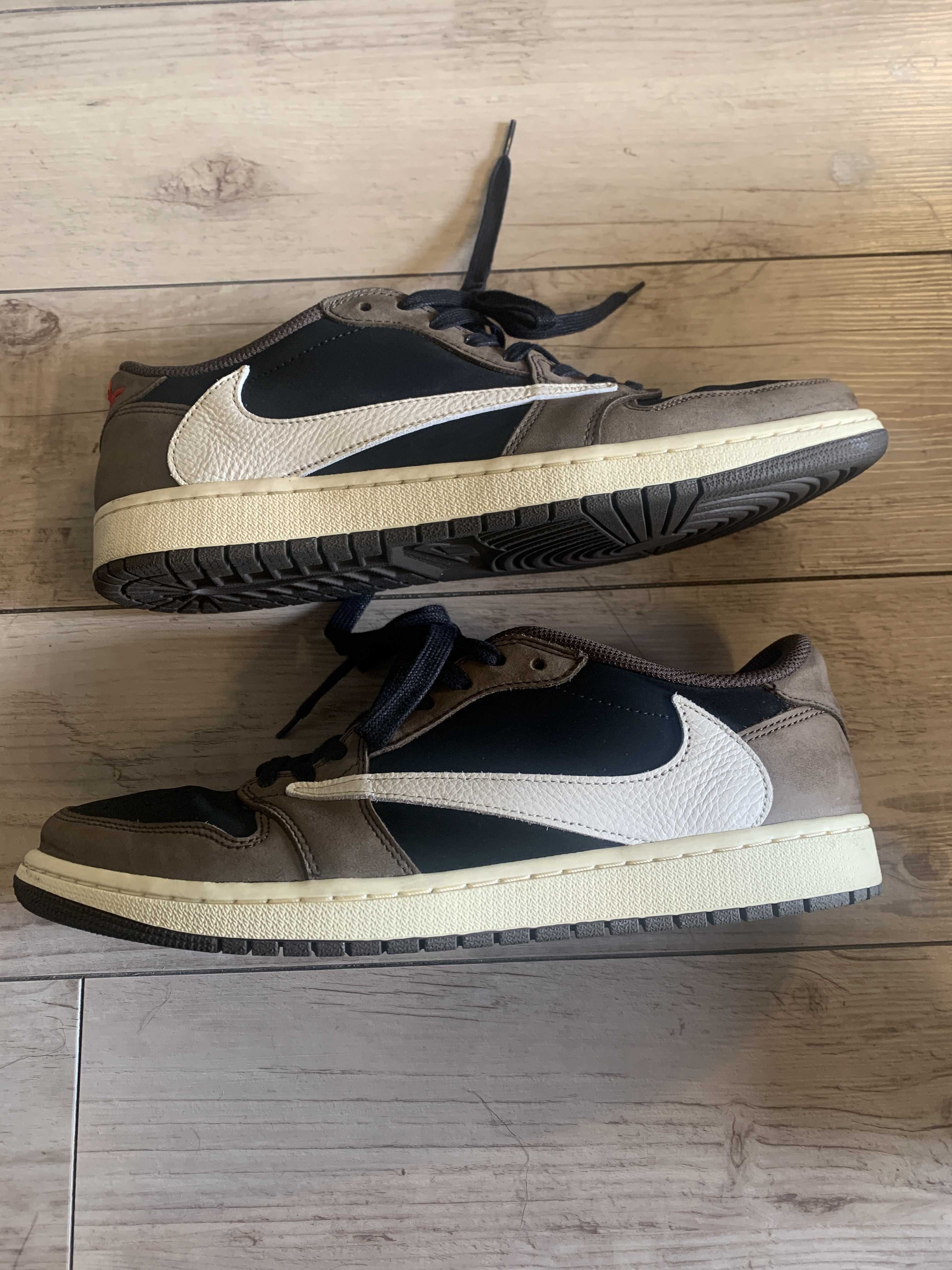 Travis Scott × Nike Air Jordan 1 Low OG SP-T "Black/Dark Mocha"