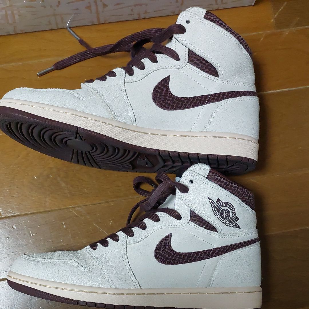 A Ma Maniere × Nike Air Jordan 1 Retro High OG "Sail and Burgundy"