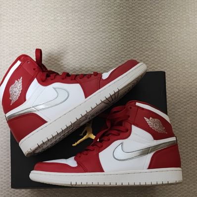 Nike Air Jordan 1 Retro High "Silver Medal"