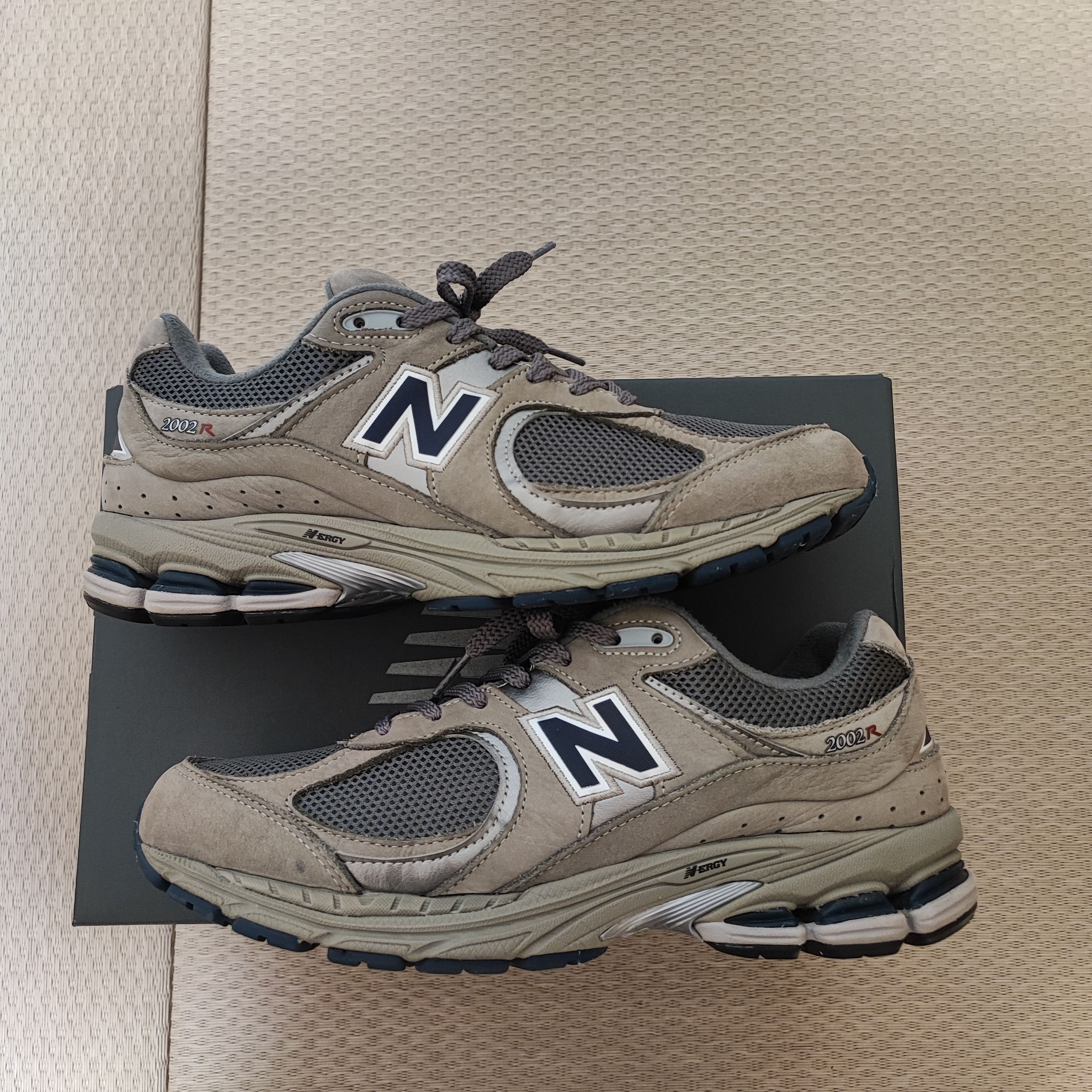 New Balance 2002R "Gray"