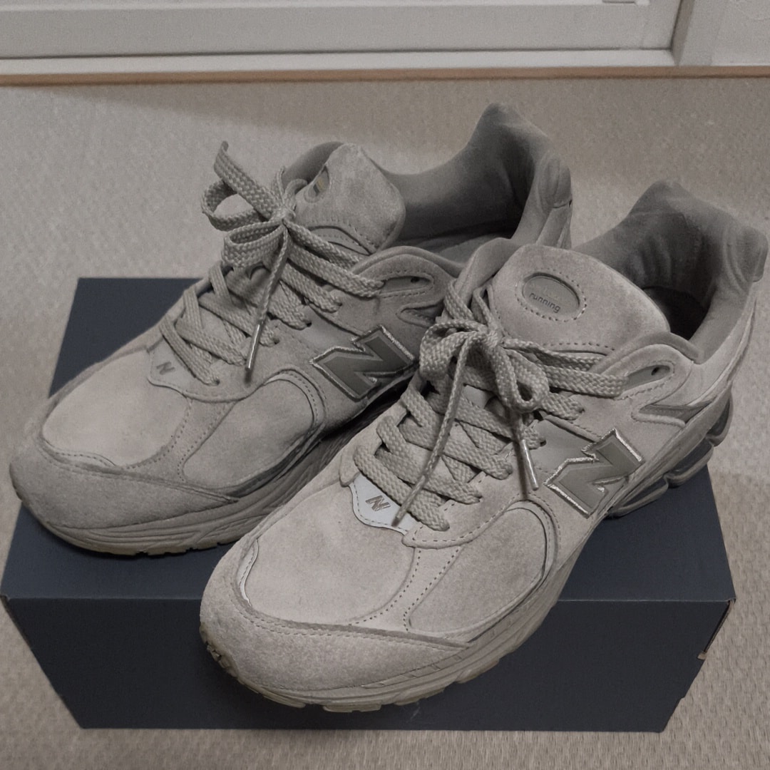 New Balance 2002R "Beige"