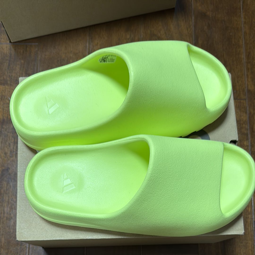 adidas YEEZY Slide "Glow Green"