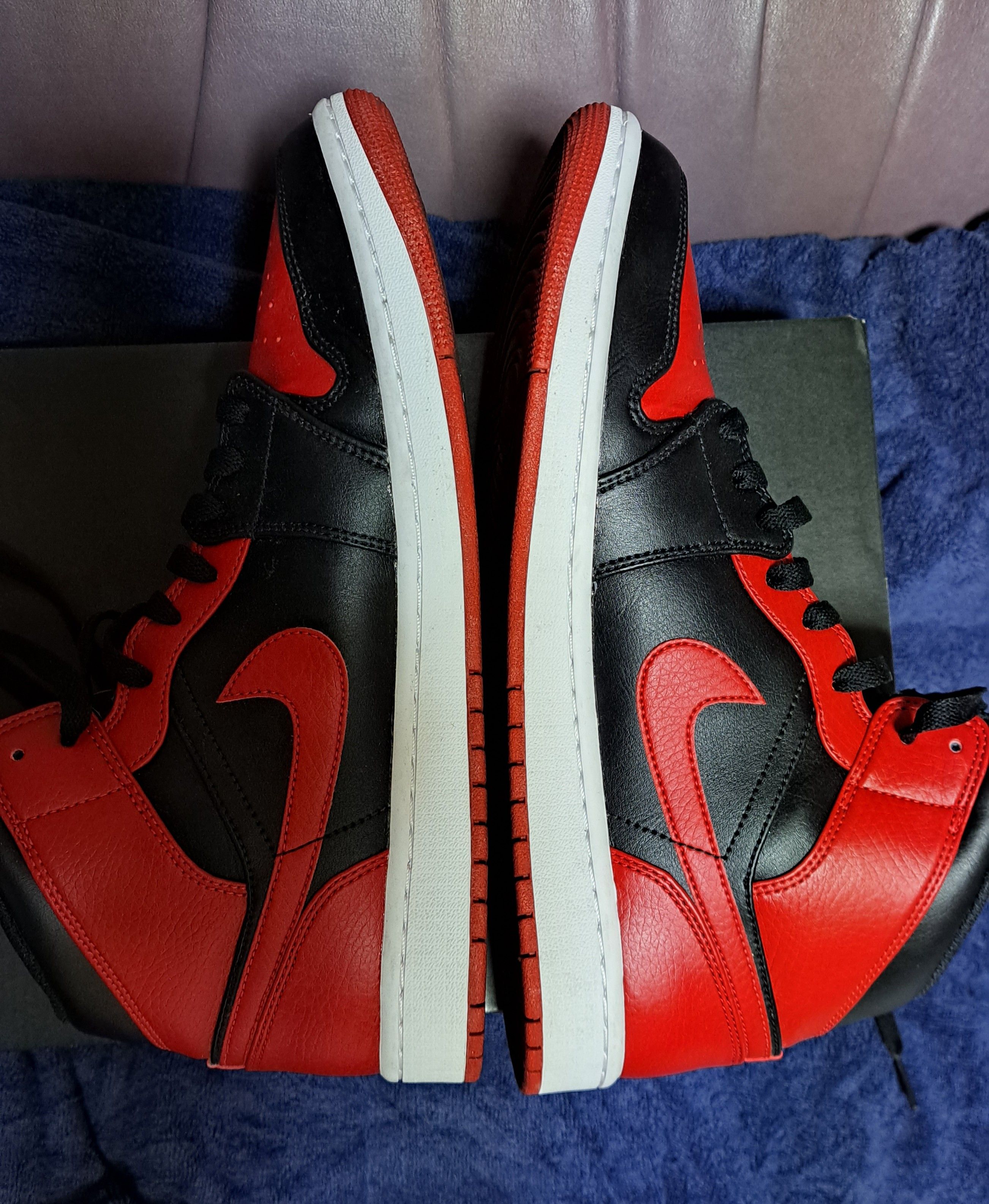 Nike Air Jordan 1 Mid "Bred"