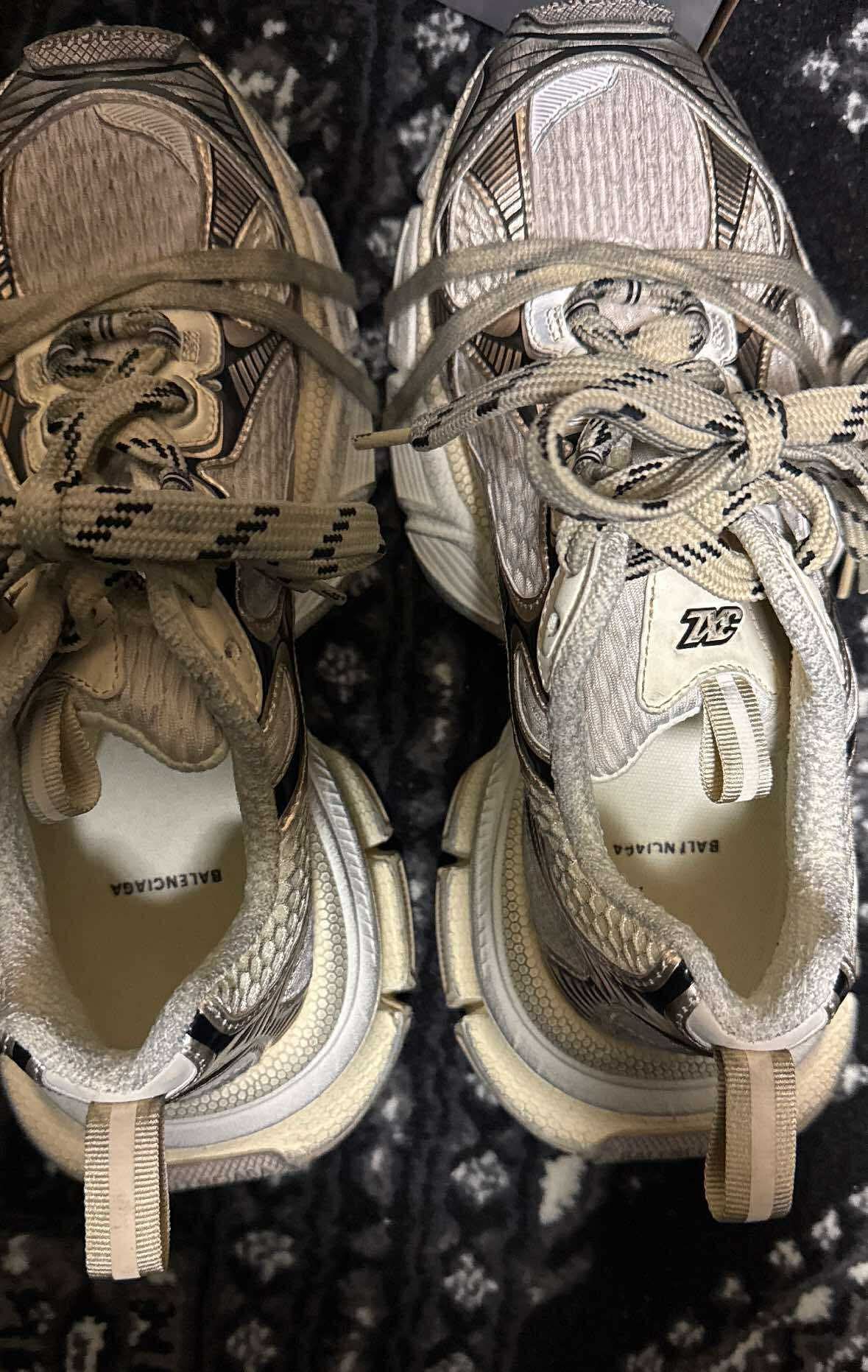 BALENCIAGA Women's 3XL Sneaker "Beige"