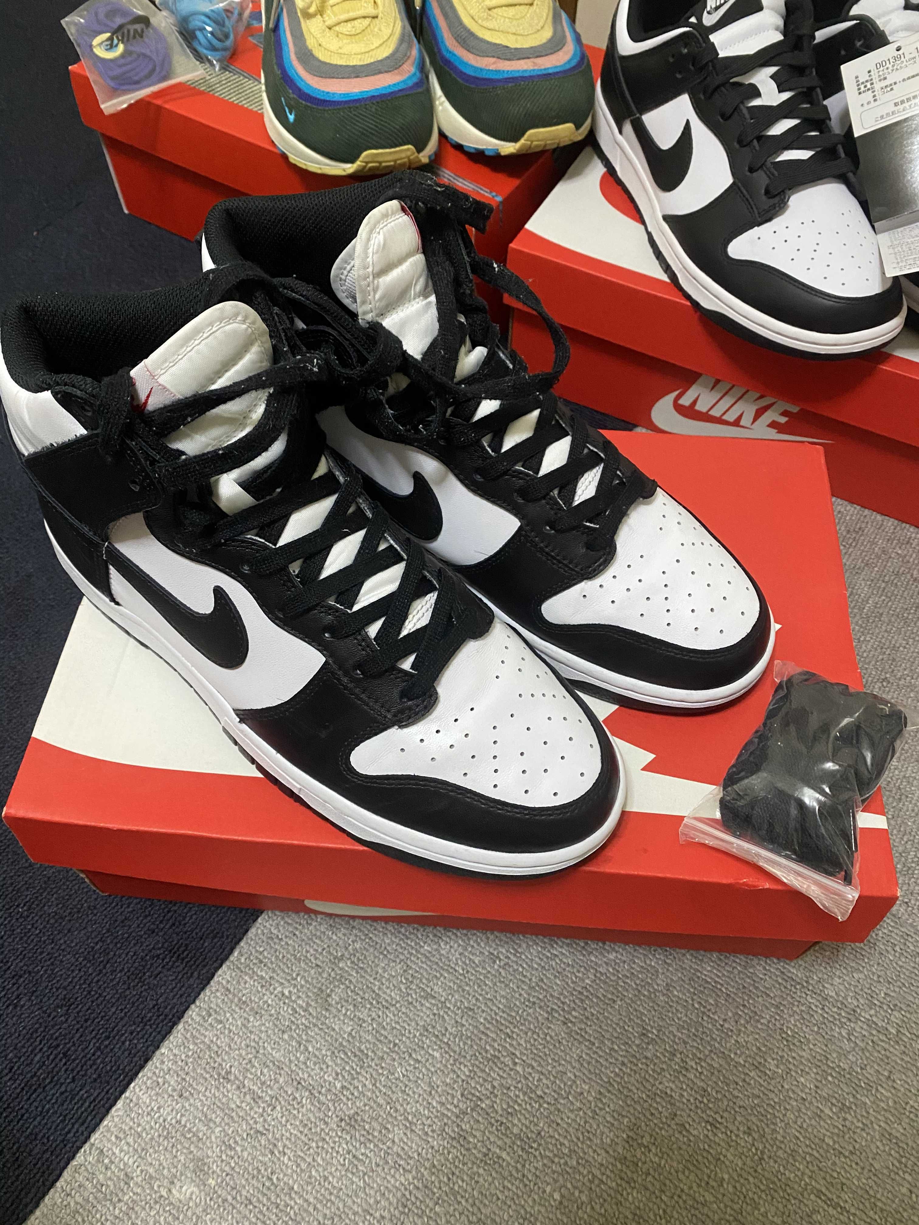 Nike Dunk High "Black and White"