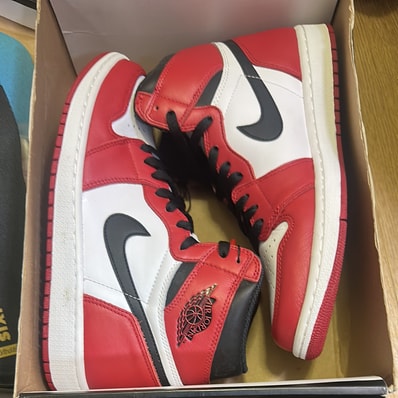 Nike Air Jordan 1 Retro High "Chicago" (2015)