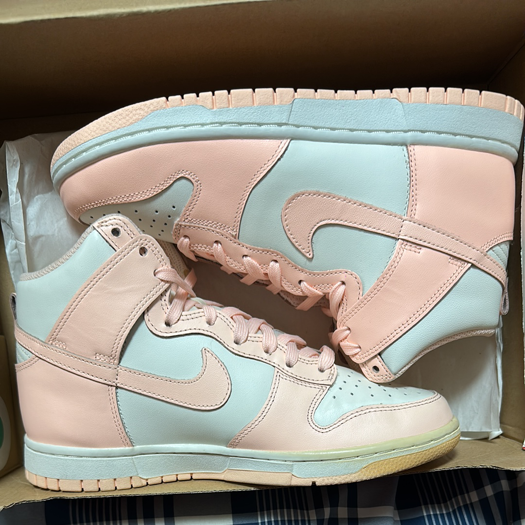 Nike Women's Dunk High "Crimson Tint"