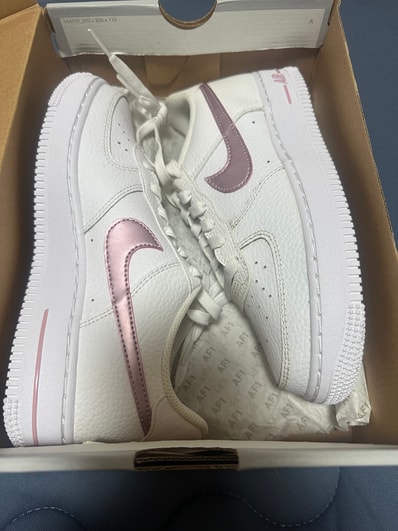 Nike GS Air Force 1 Low "Metallic Pink"
