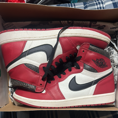 Nike Air Jordan 1 High OG "Lost & Found/Chicago"