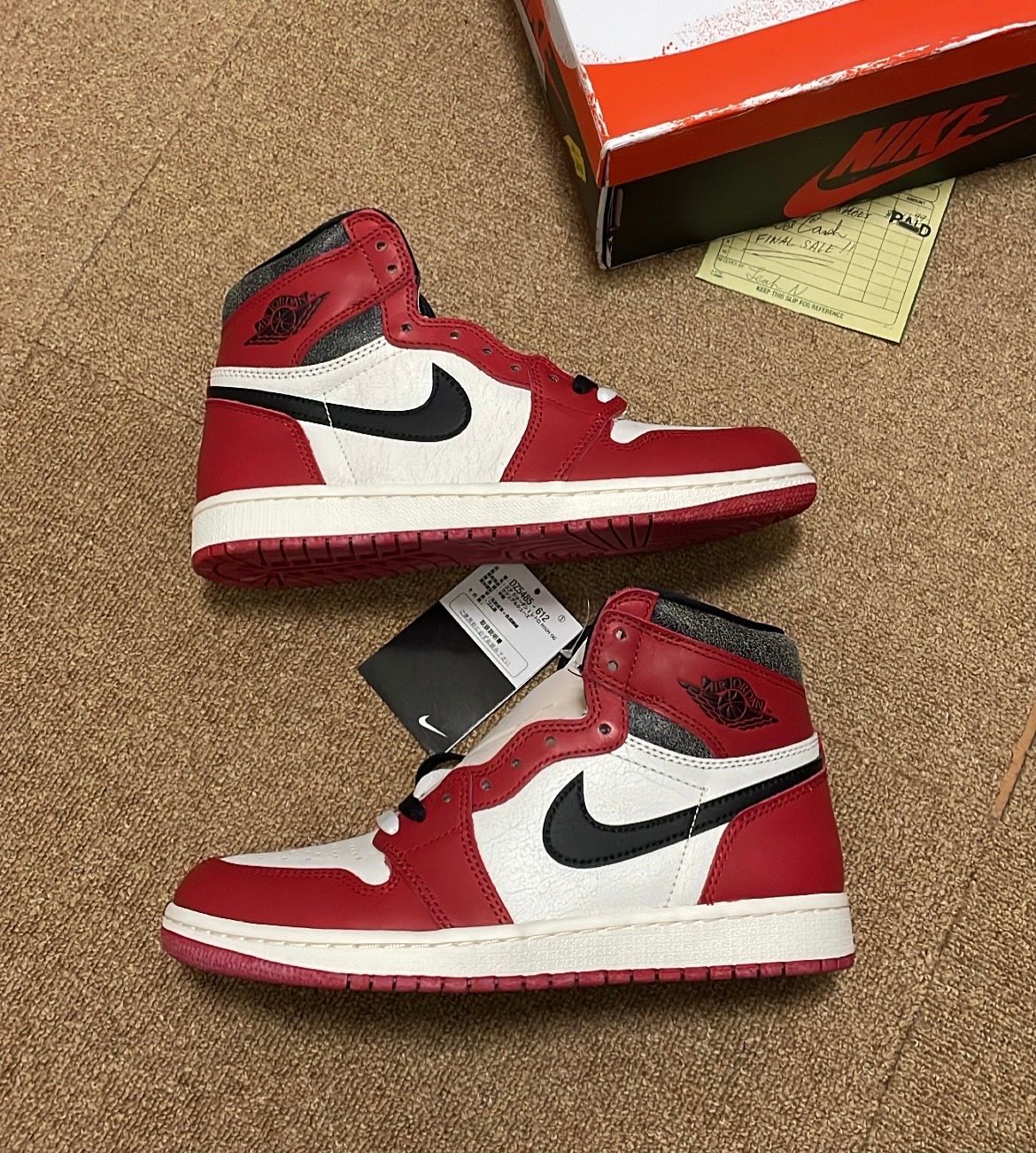 Nike Air Jordan 1 High OG "Lost & Found/Chicago"