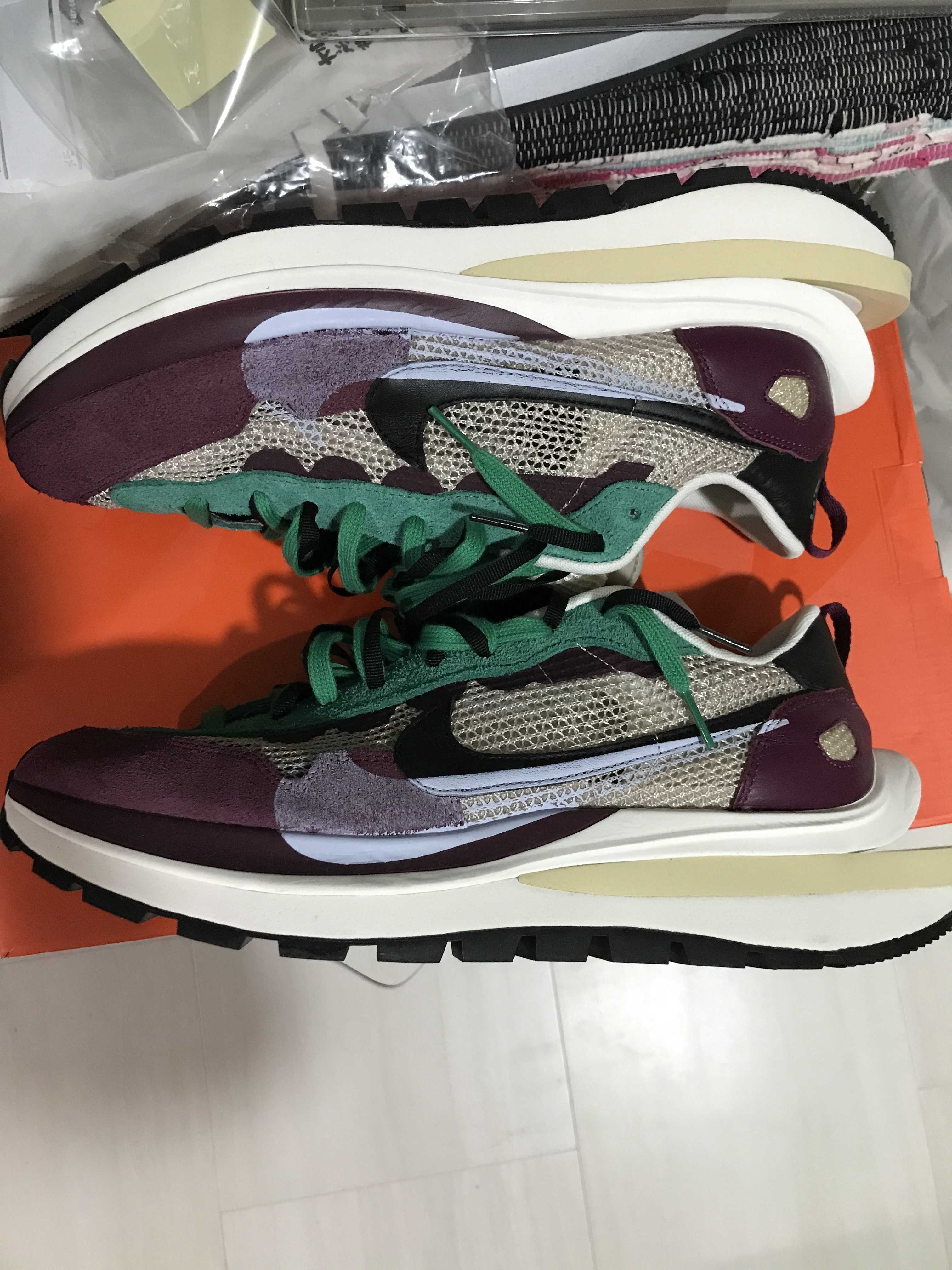 sacai × Nike Vapor Waffle "String/Red/Green"