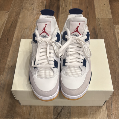 Nike SB Air Jordan 4 Retro SP "Summit White/Navy"