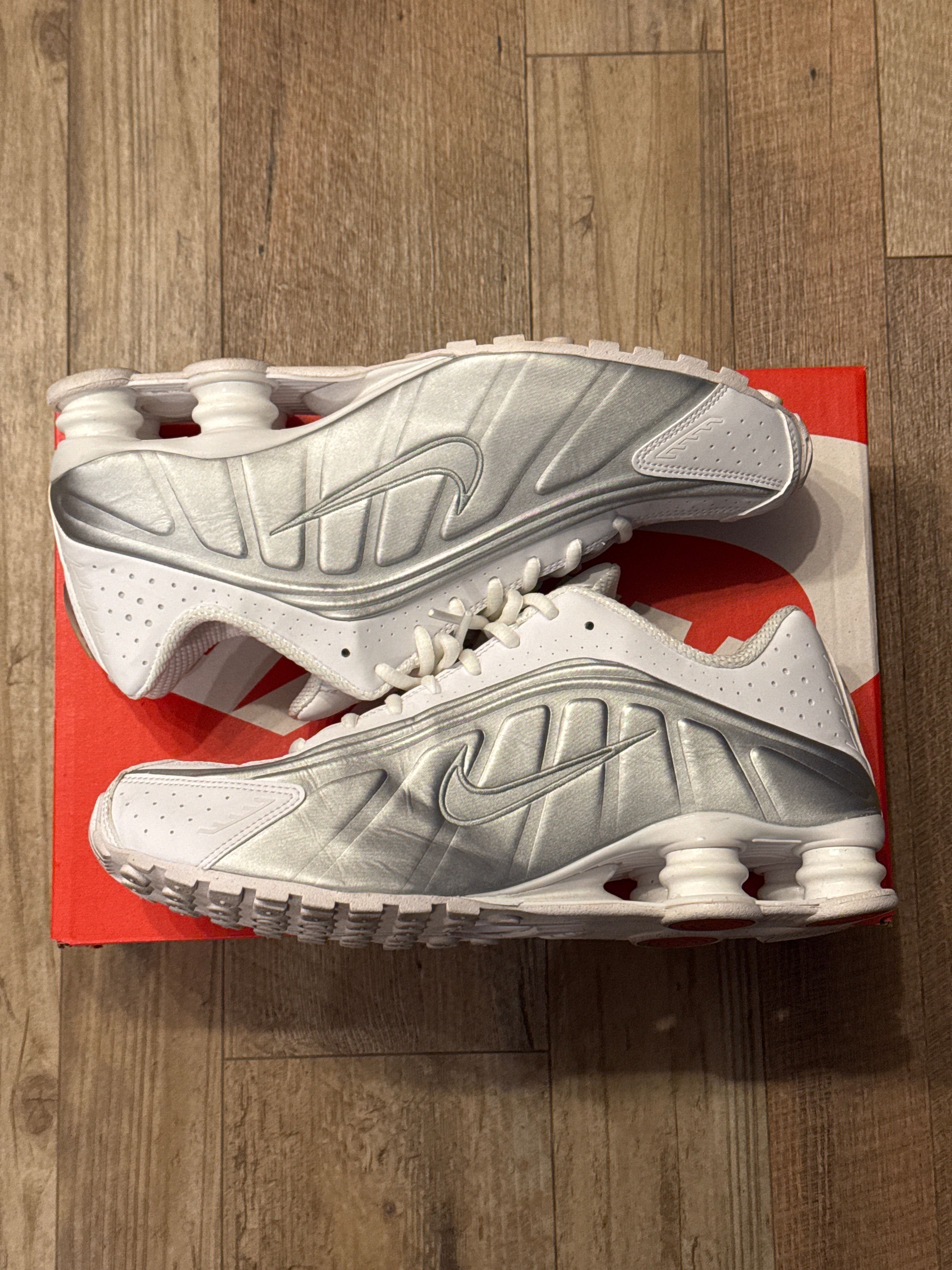 Nike Women's Shox R4 "White and Metallic Silver"