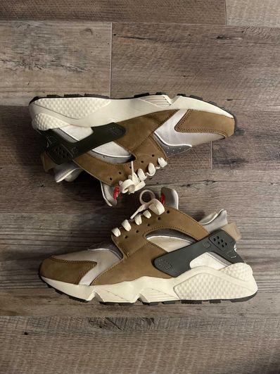 Stussy × Nike Air Huarache "Desert Oak"