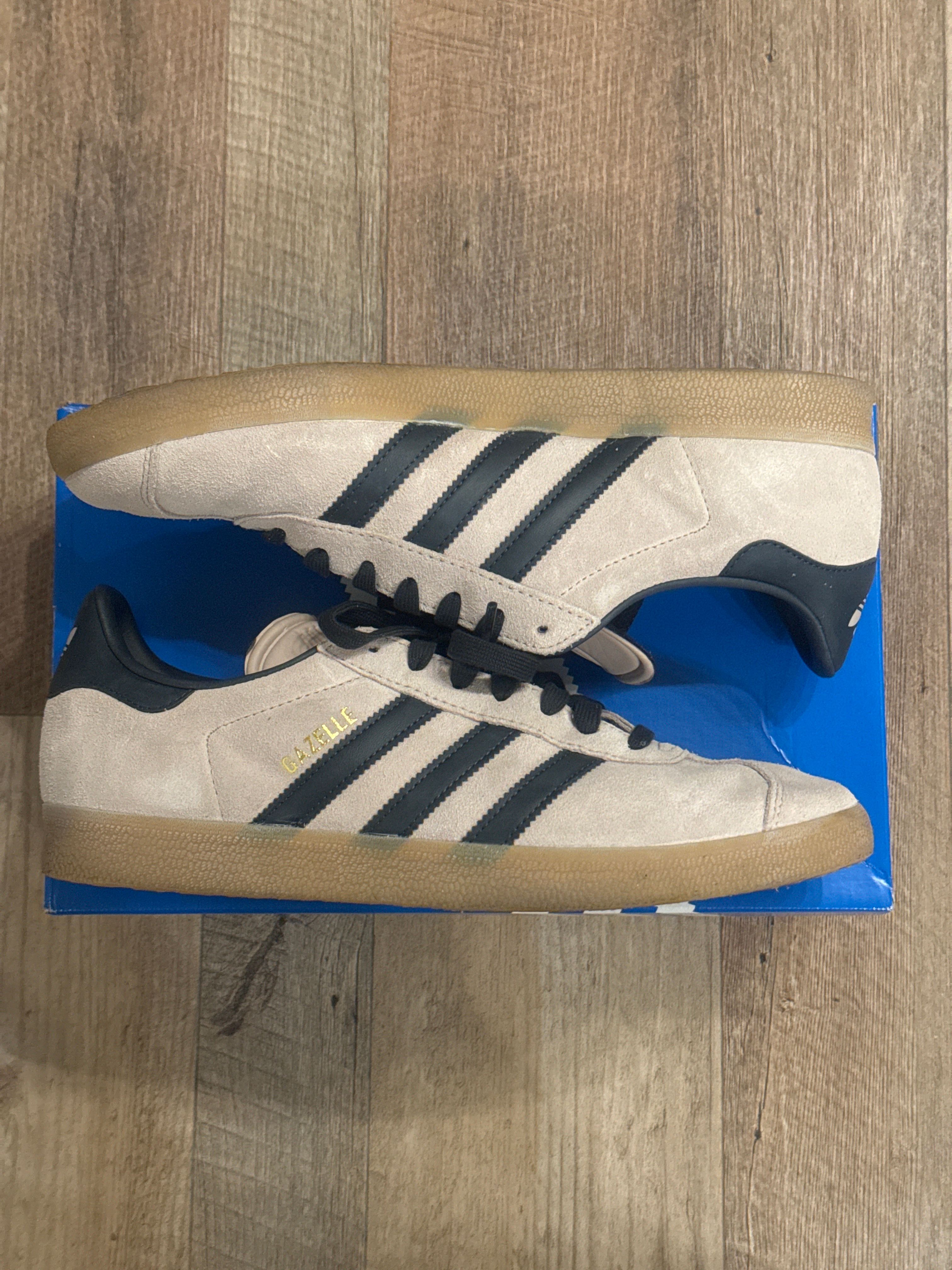 adidas Gazelle "Wonder Taupe/Night Indigo/Gum"
