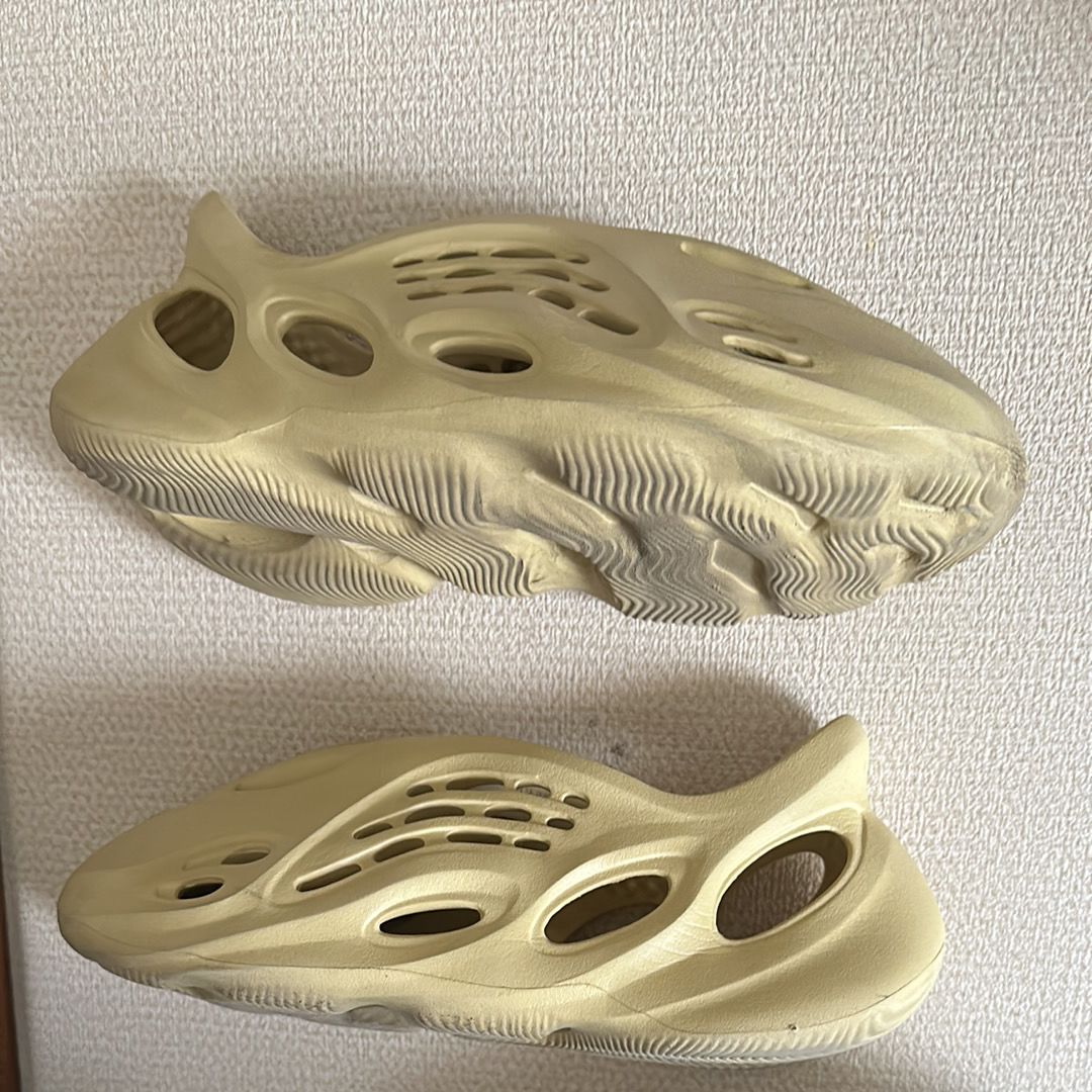 adidas YEEZY Foam Runner "Sulfur"