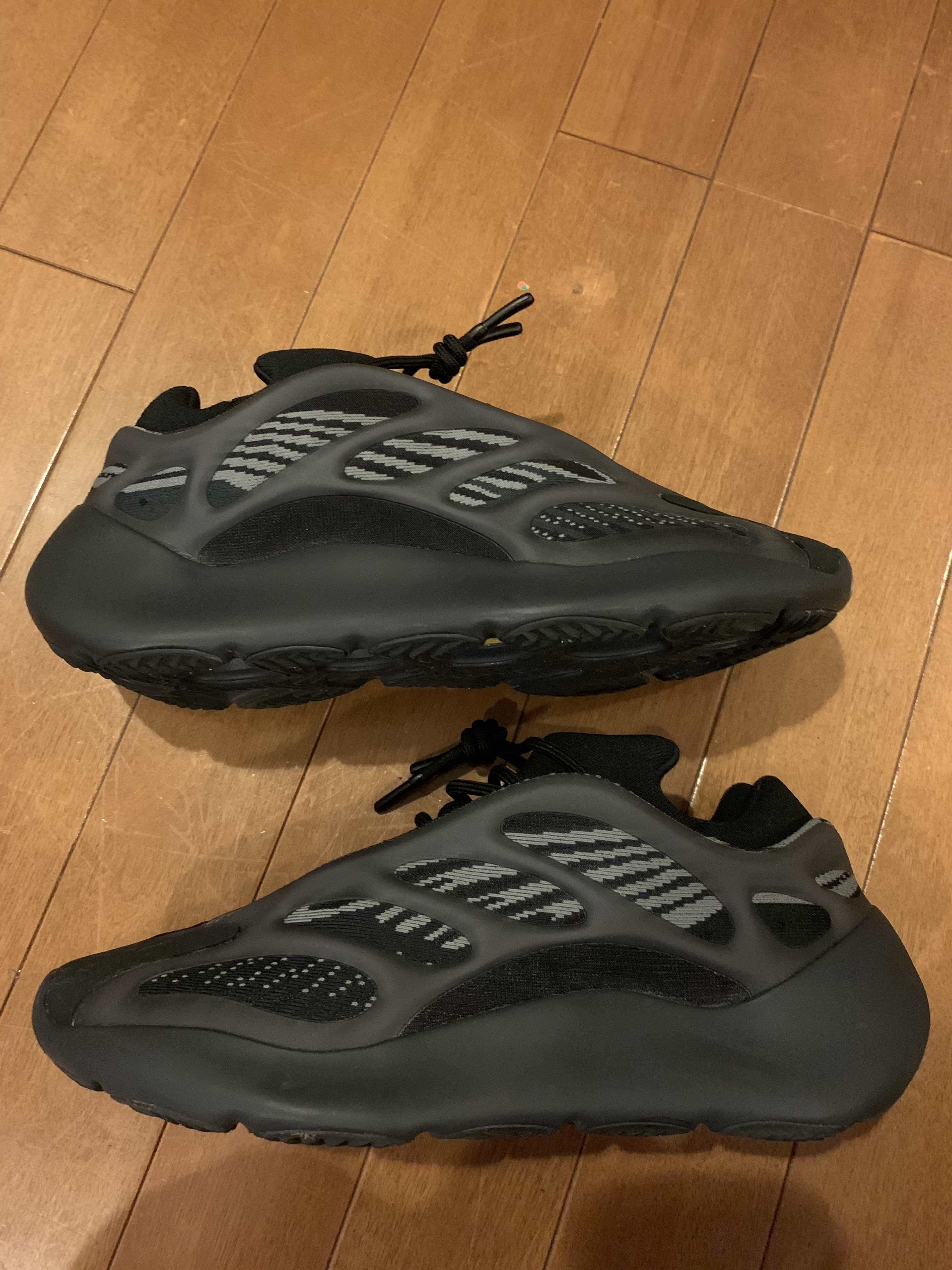 adidas YEEZY 700V3 "Alvah"