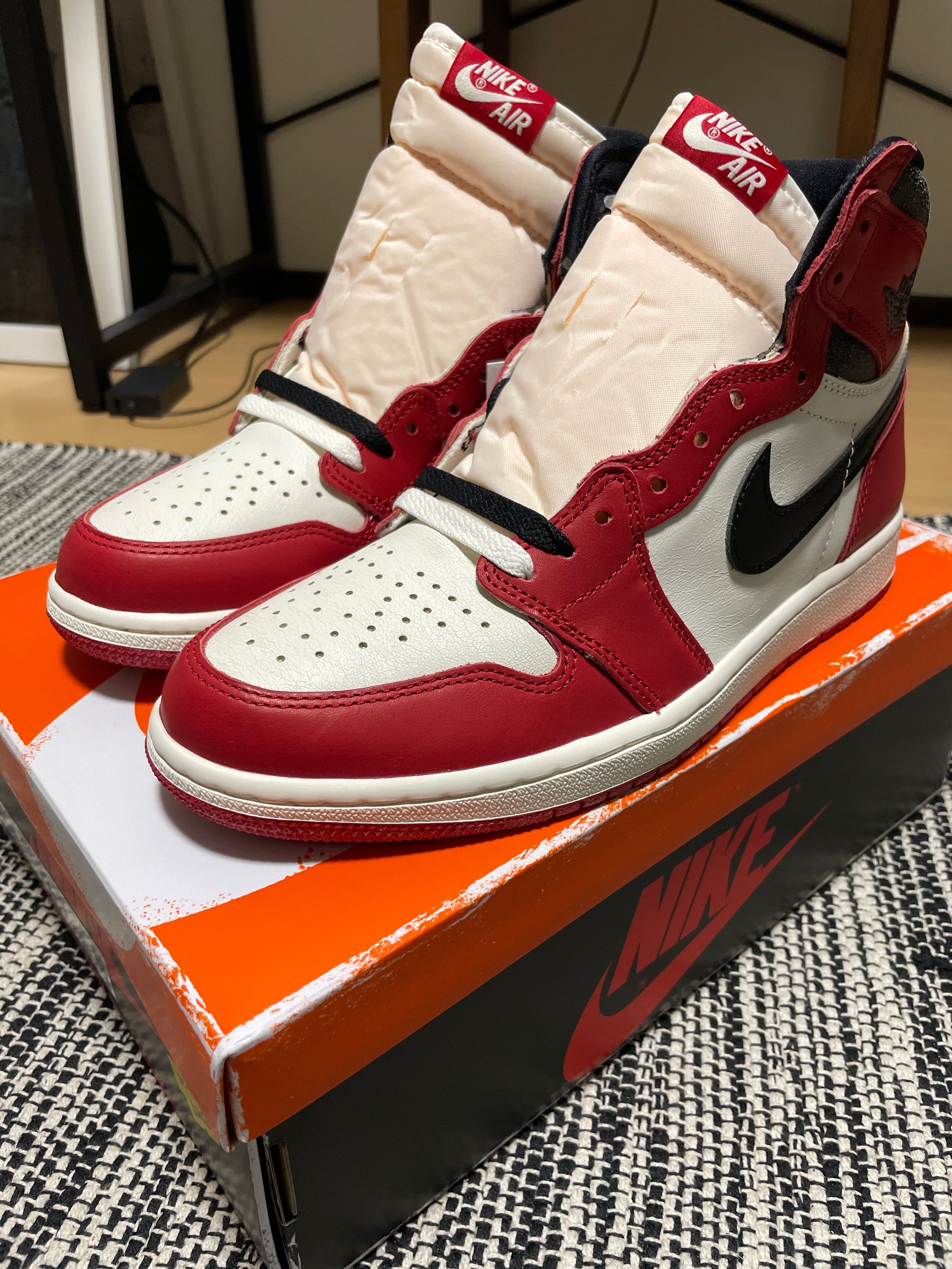 Nike Air Jordan 1 High OG "Lost & Found/Chicago"