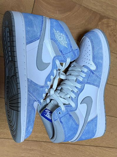 Nike Air Jordan 1 High OG "Hyper Royal"